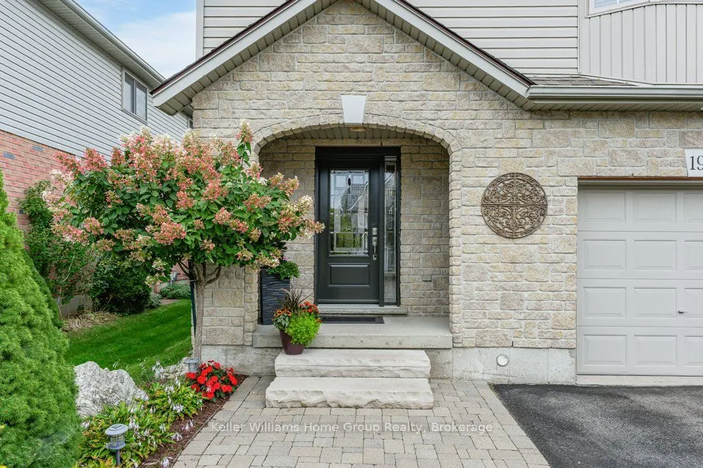 19 Peglar Crescent