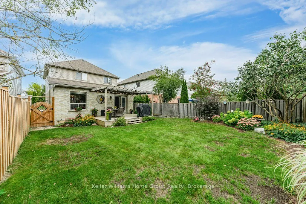 19 Peglar Crescent