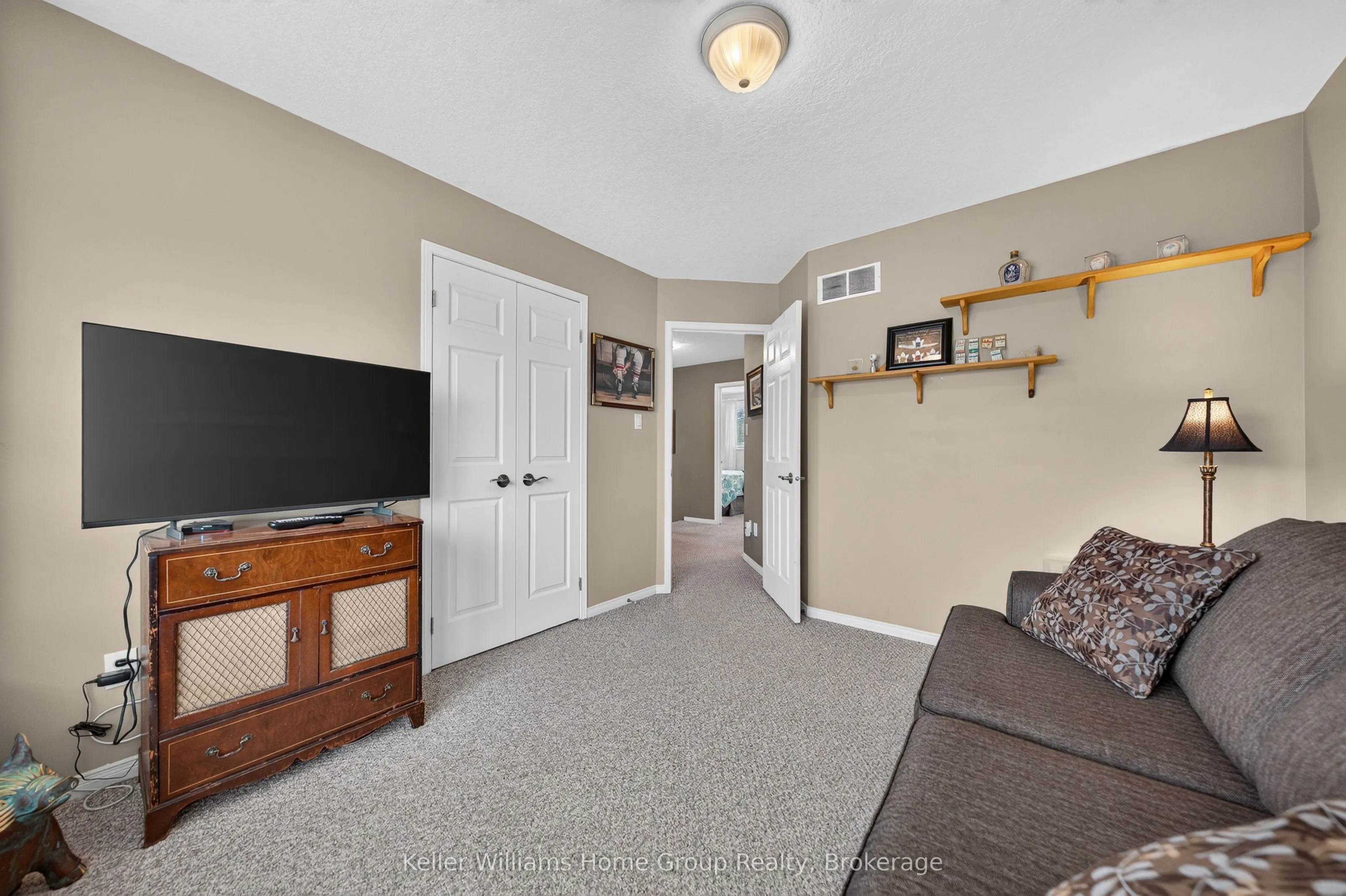 19 Peglar Crescent