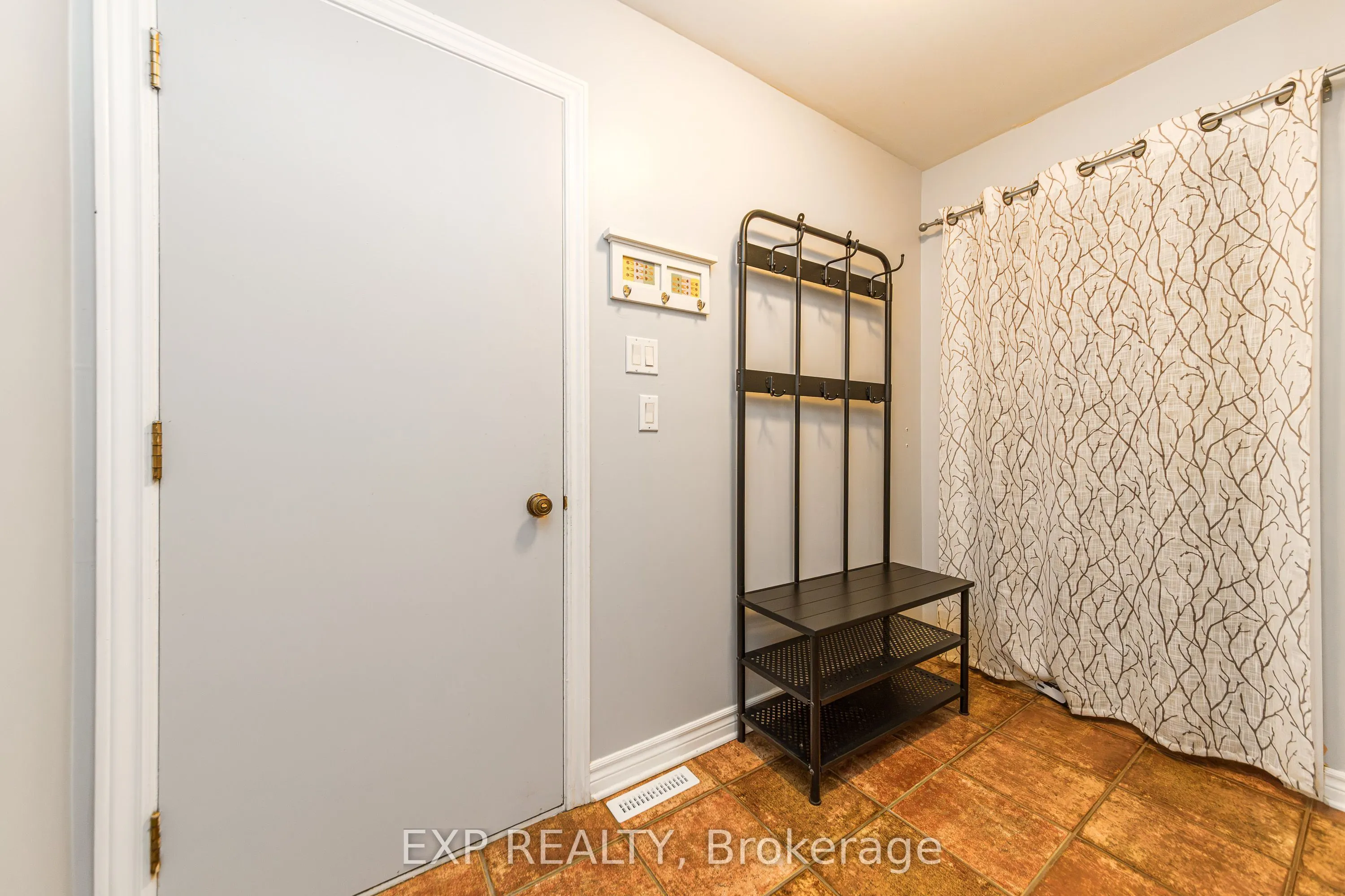 1221 Fairway Drive