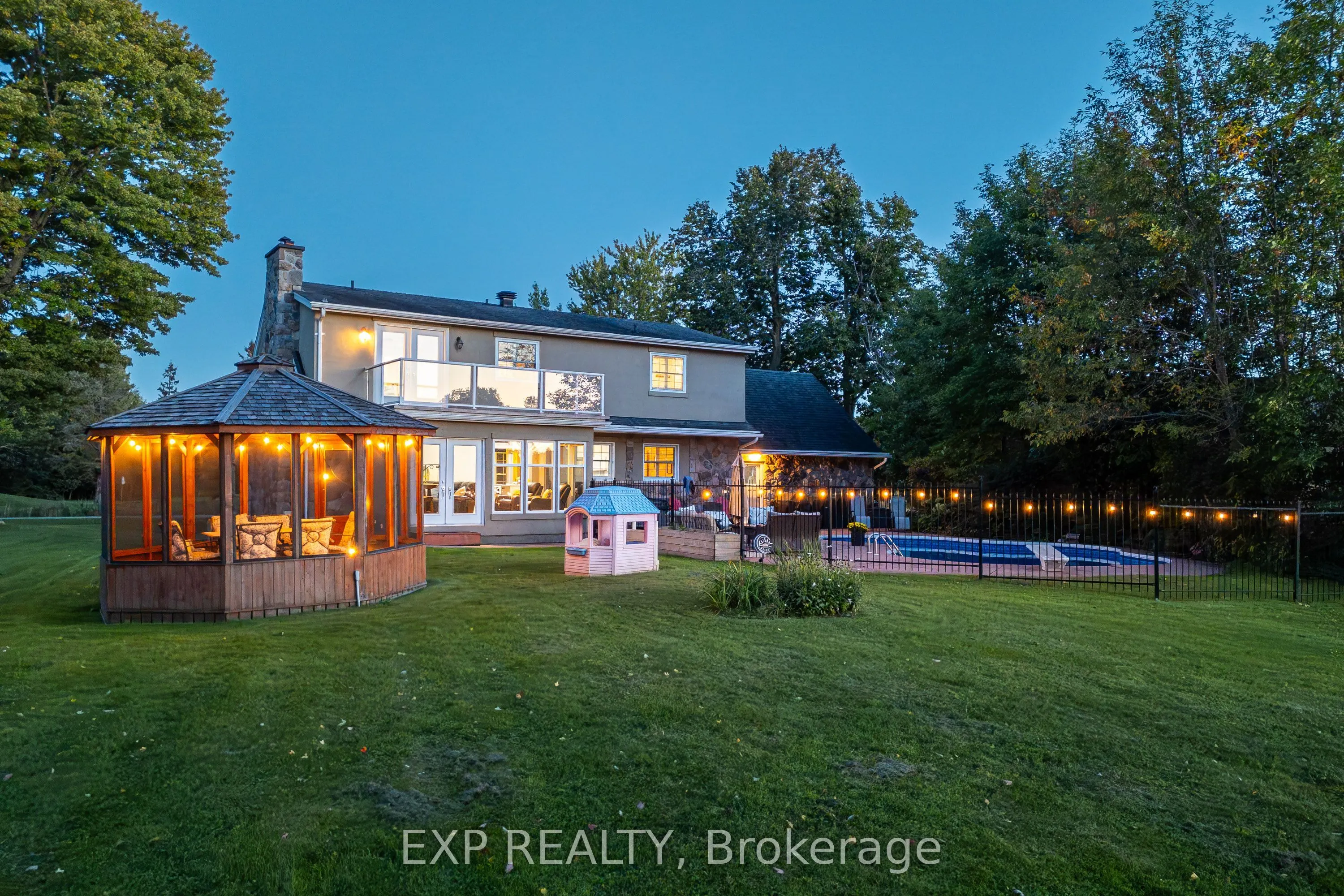 1221 Fairway Drive