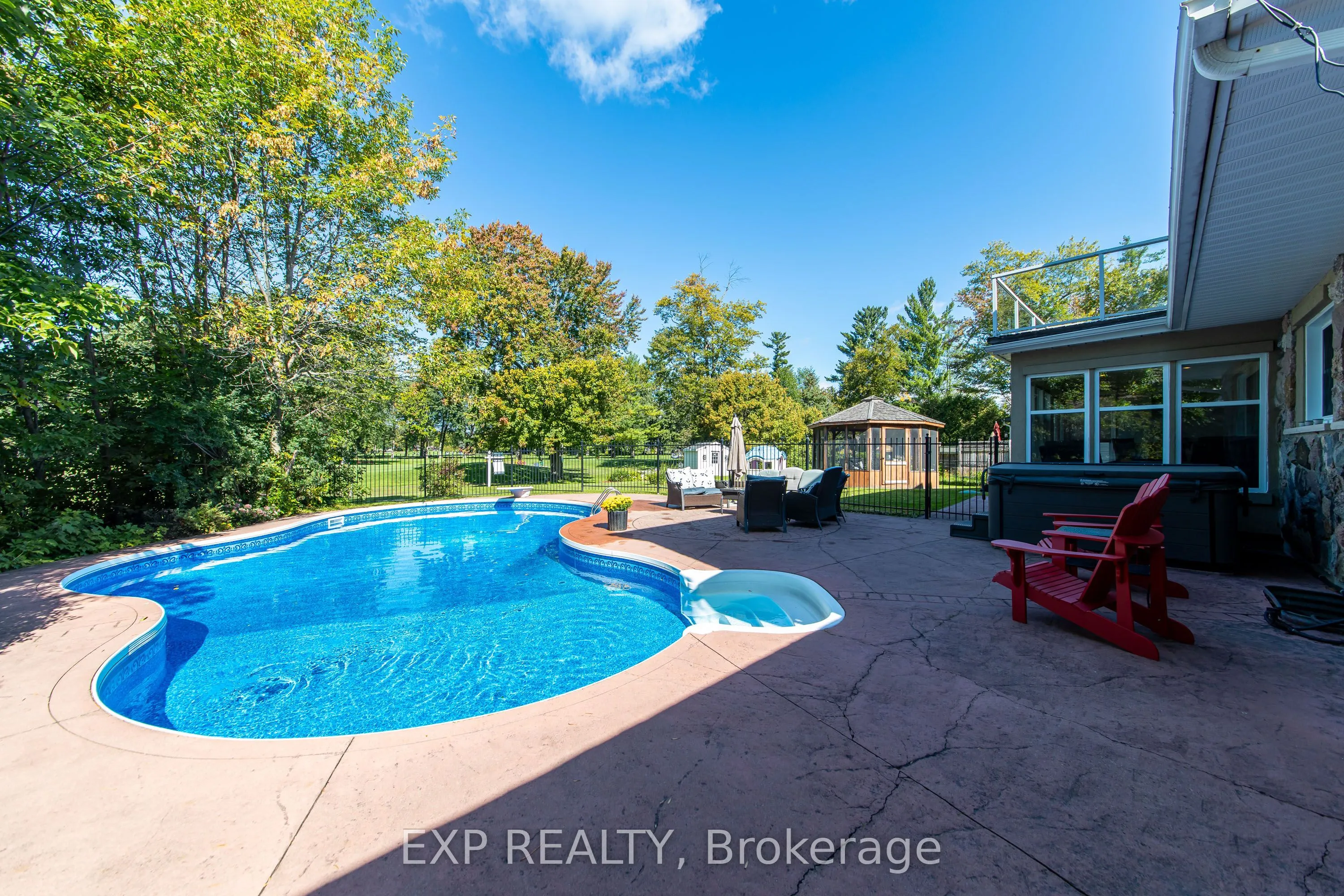 1221 Fairway Drive