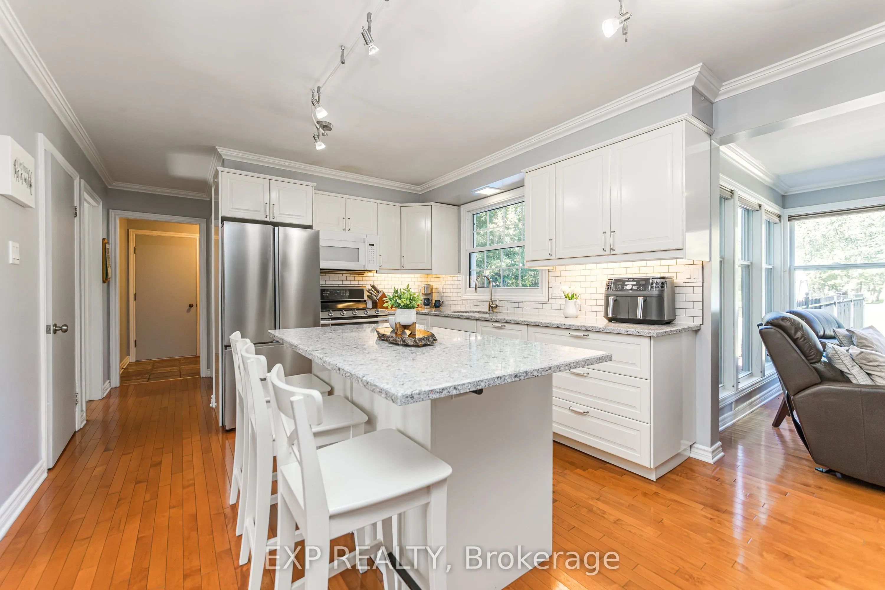 1221 Fairway Drive