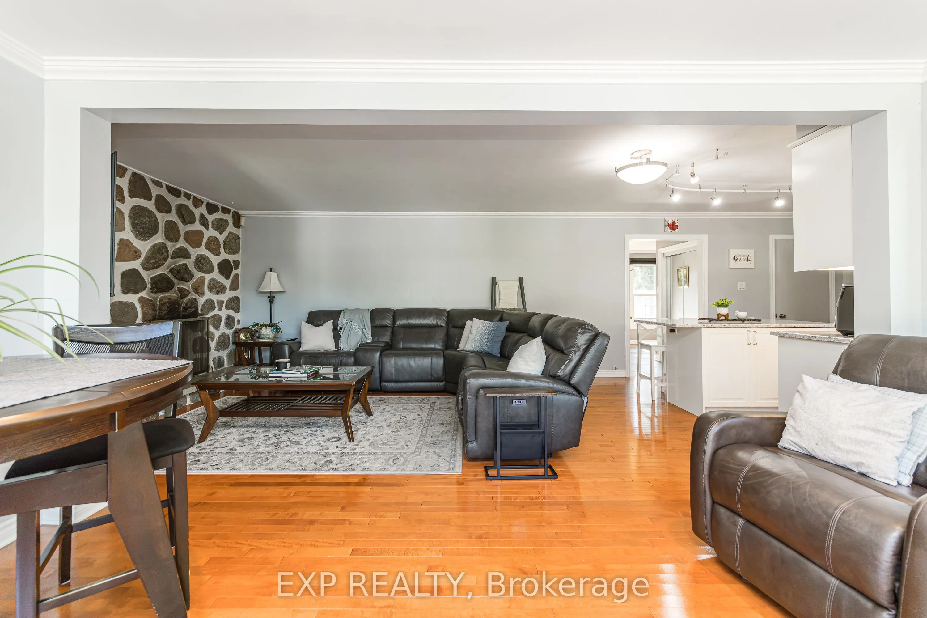 1221 Fairway Drive