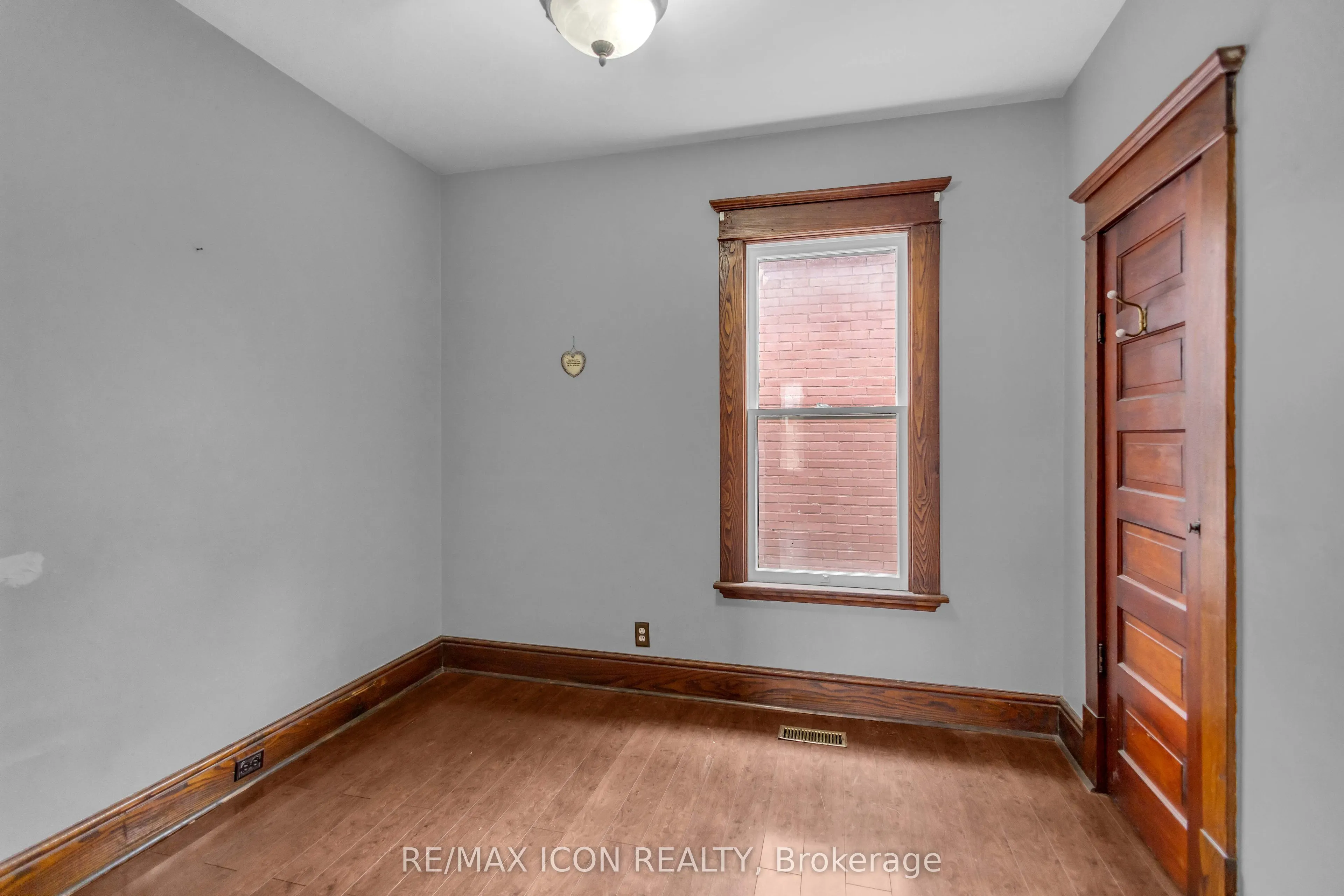 49 Mintern Avenue