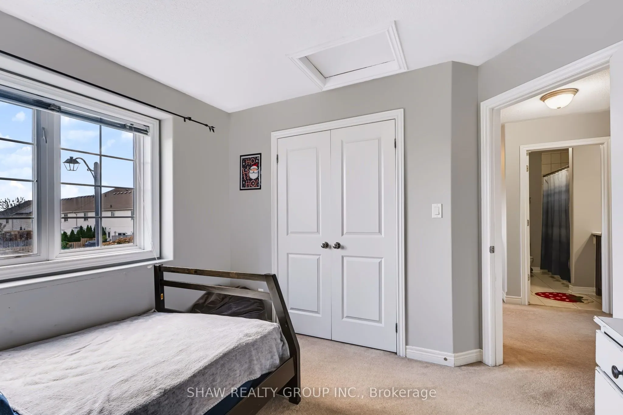 24 Fallingbrook Crescent