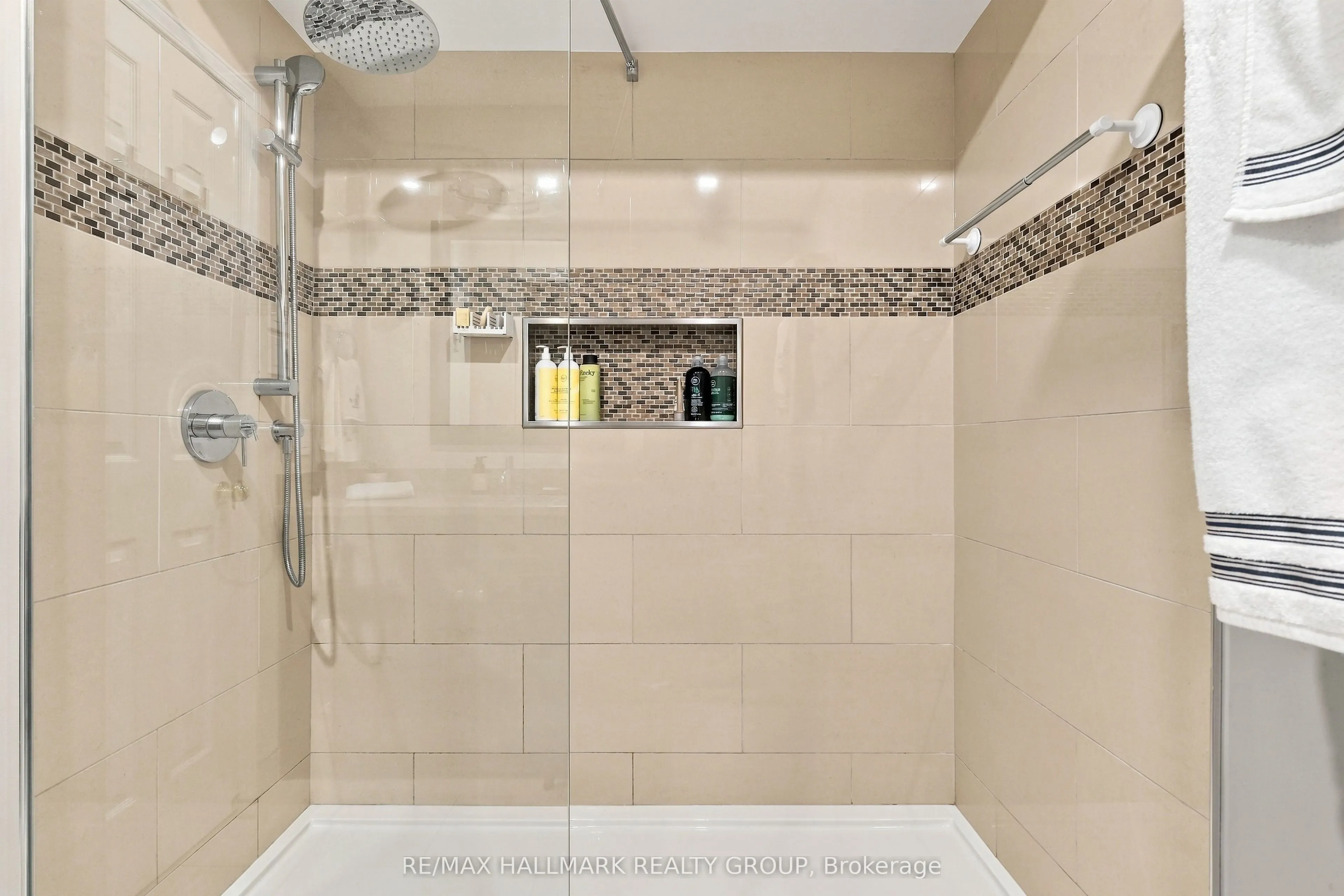 22 Grand Harbour Court #29