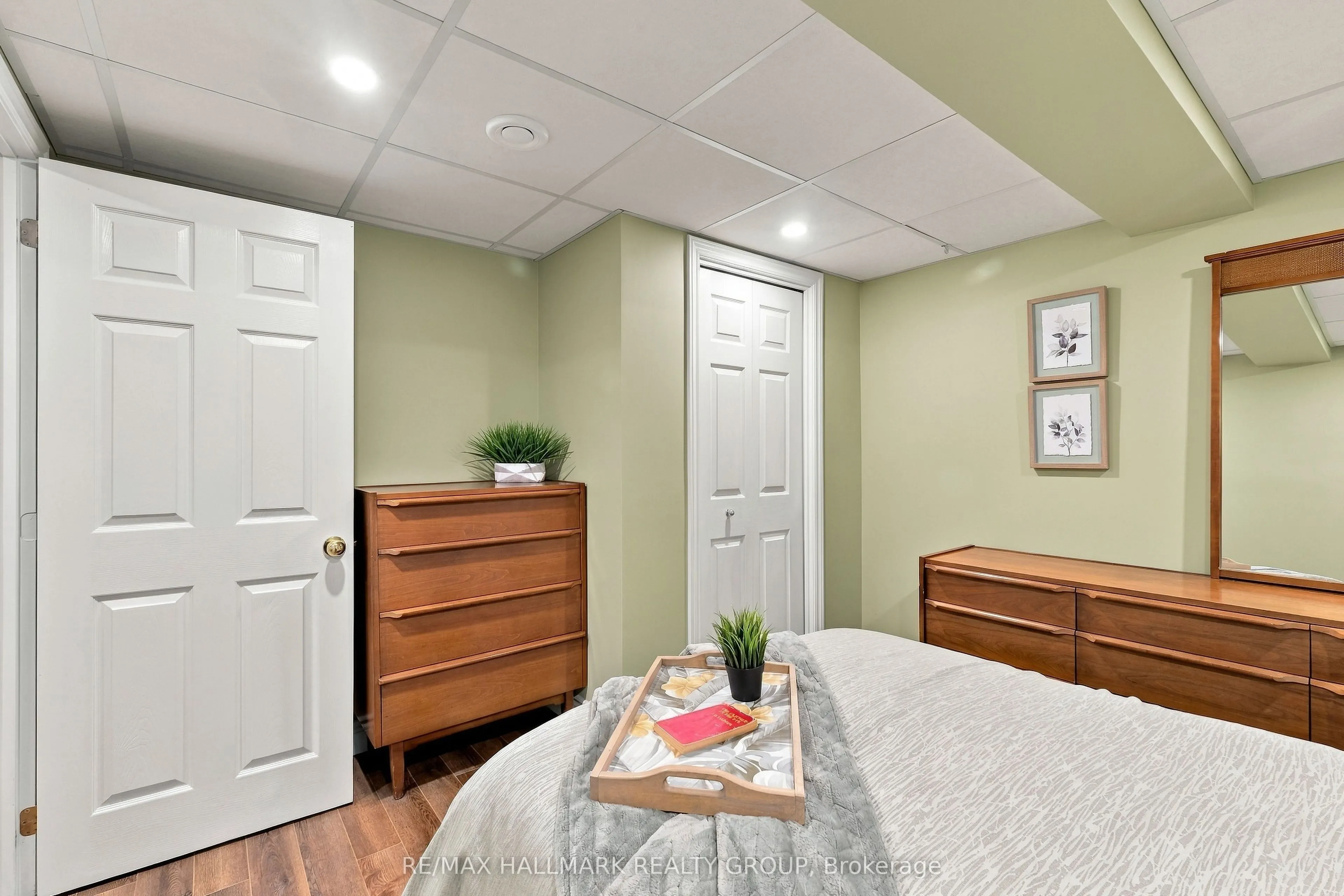 22 Grand Harbour Court #29