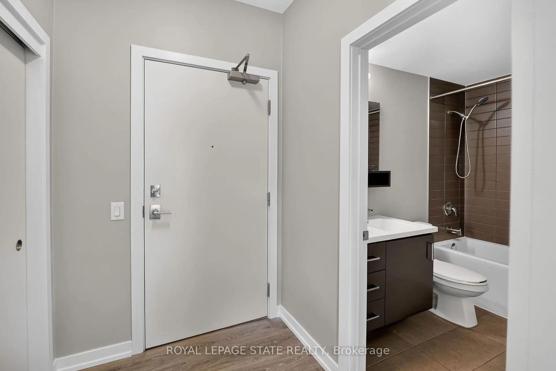 40 Esplanade Lane #206