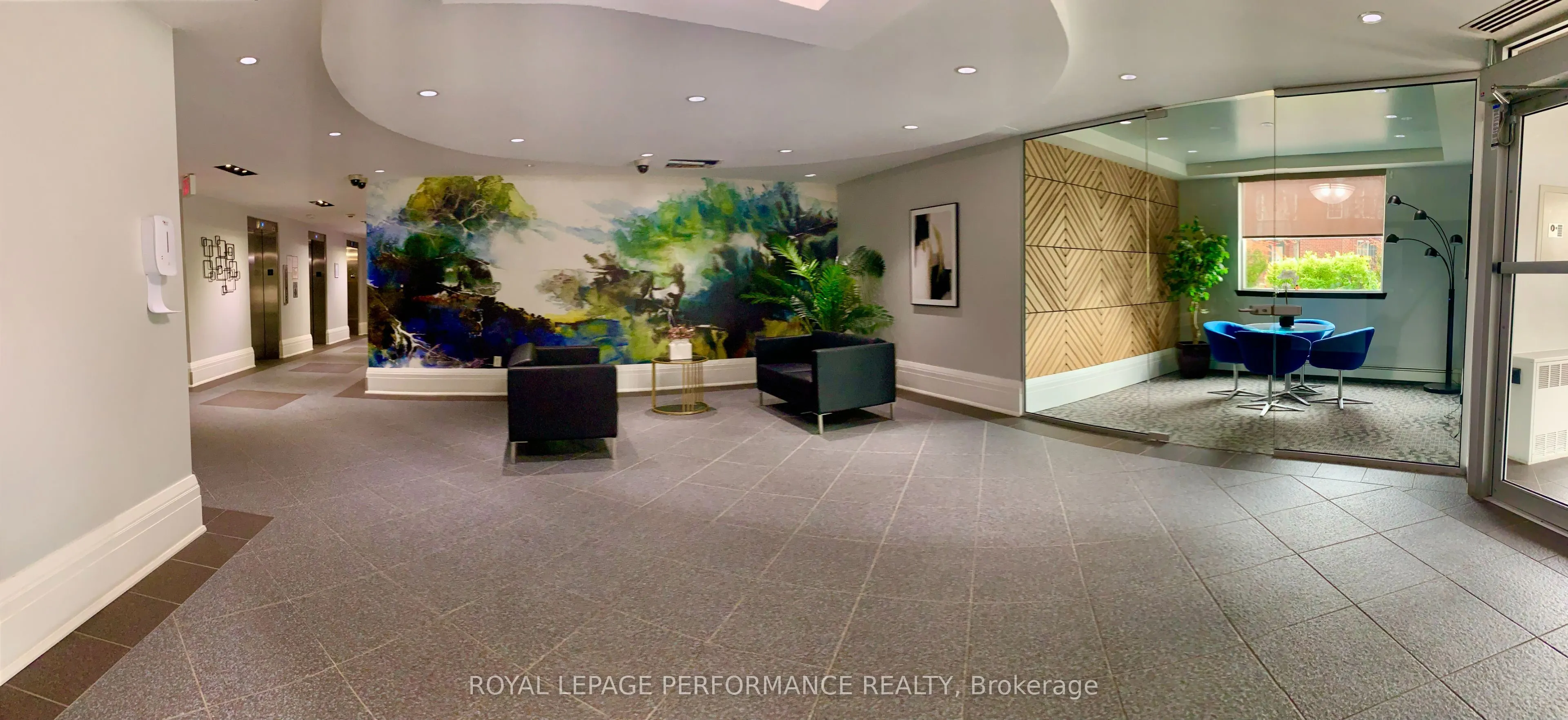 429 Somerset Street W #207