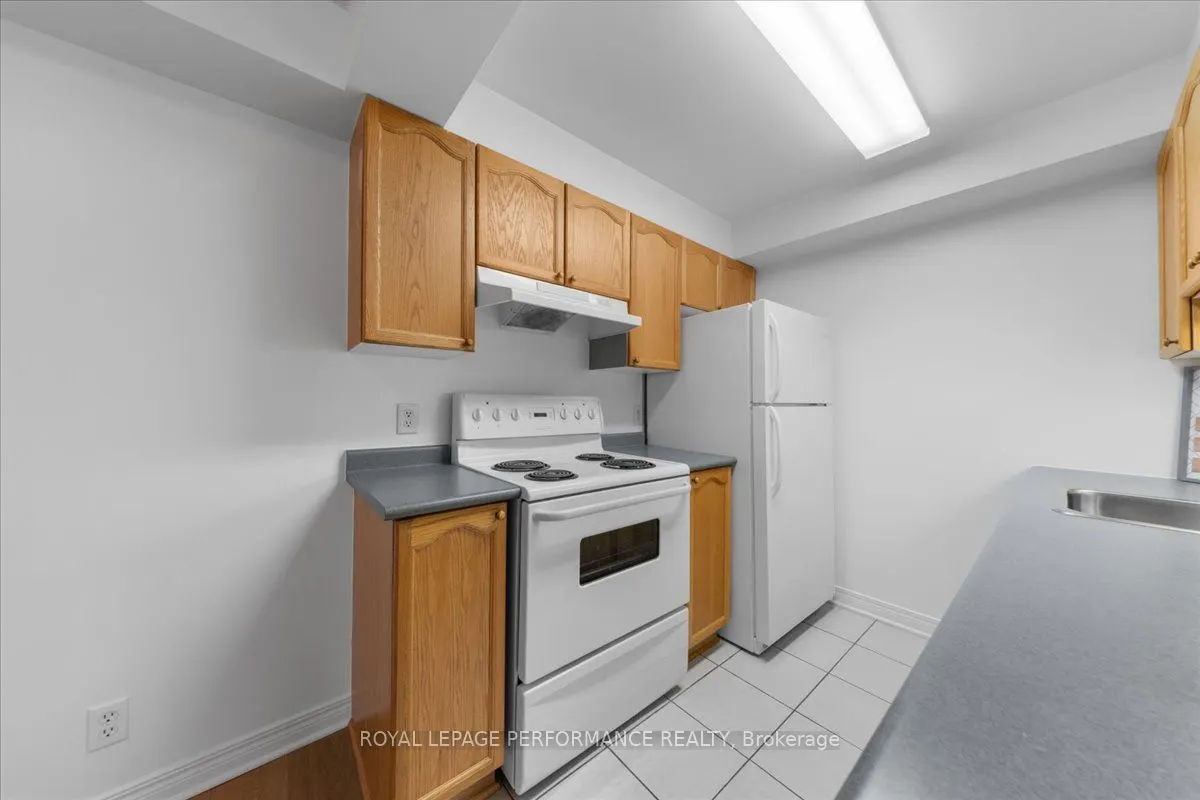 429 Somerset Street W #207