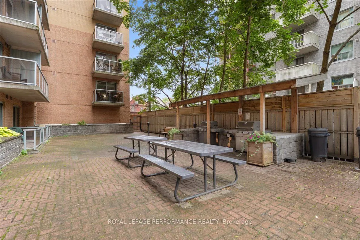 429 Somerset Street W #207
