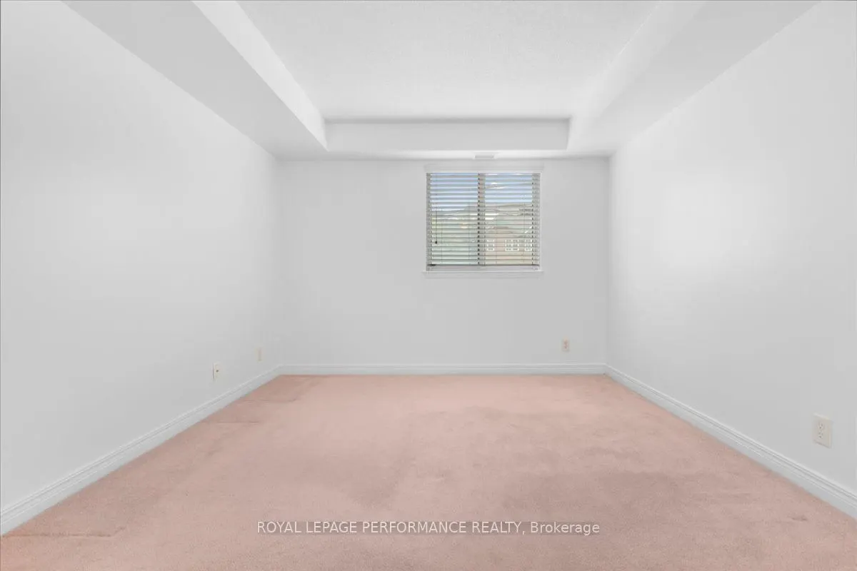429 Somerset Street W #207