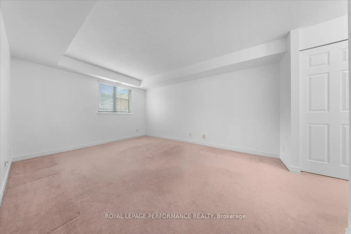 429 Somerset Street W #207