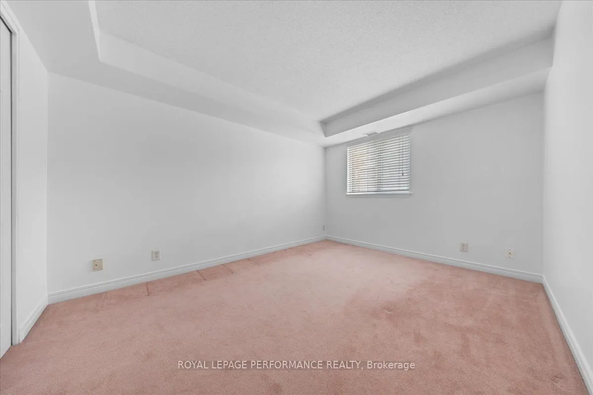 429 Somerset Street W #207