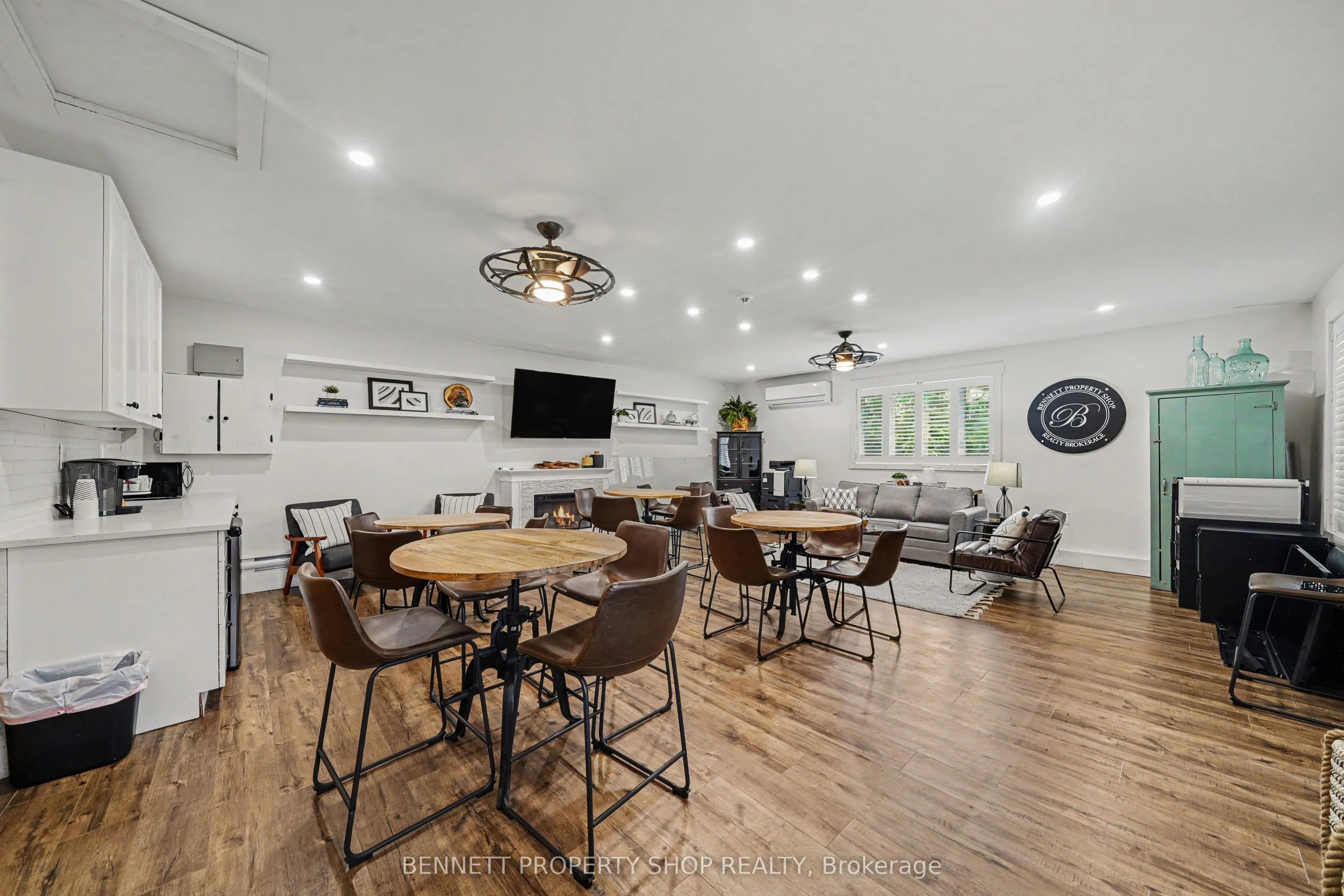 1194 Carp Road
