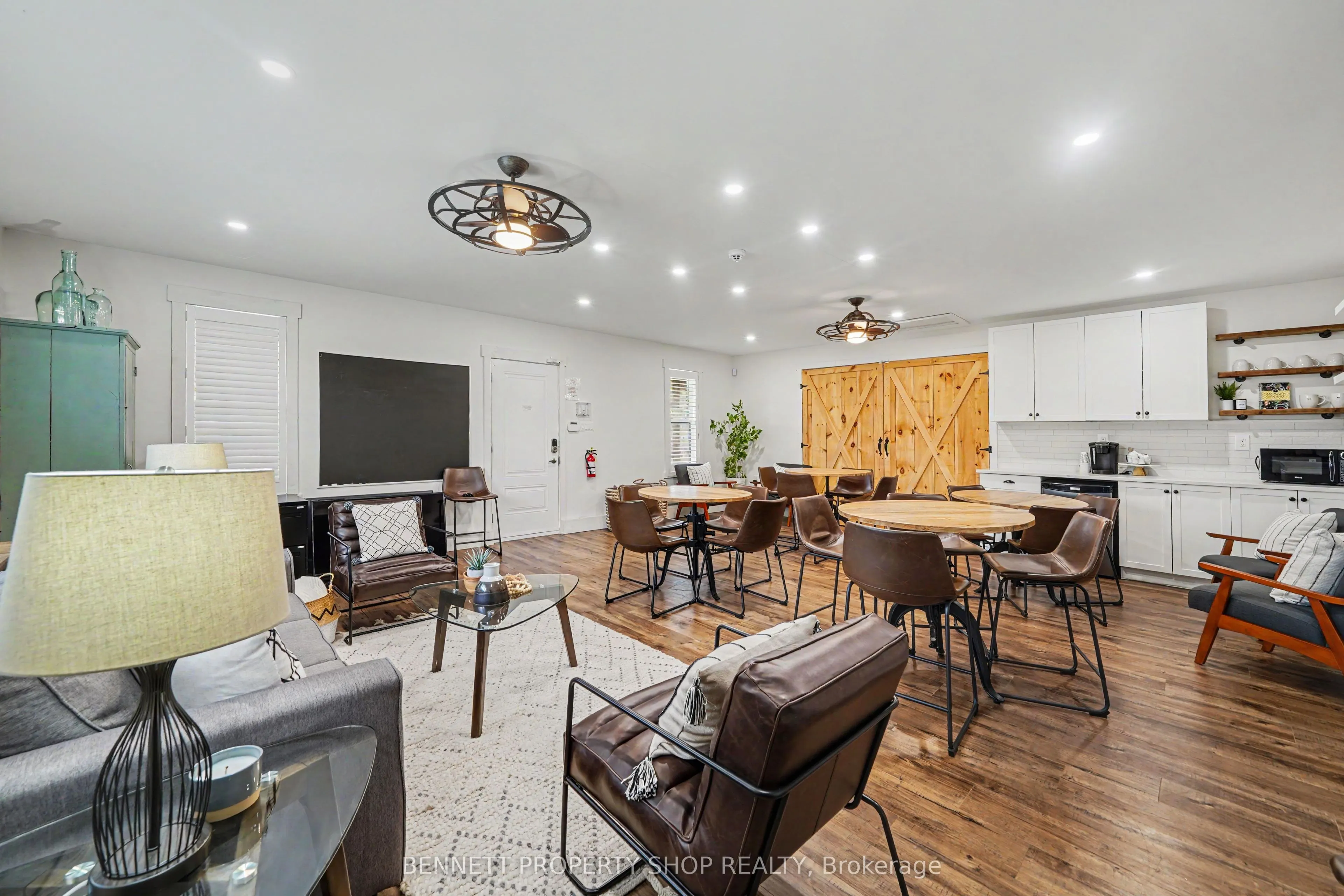 1194 Carp Road