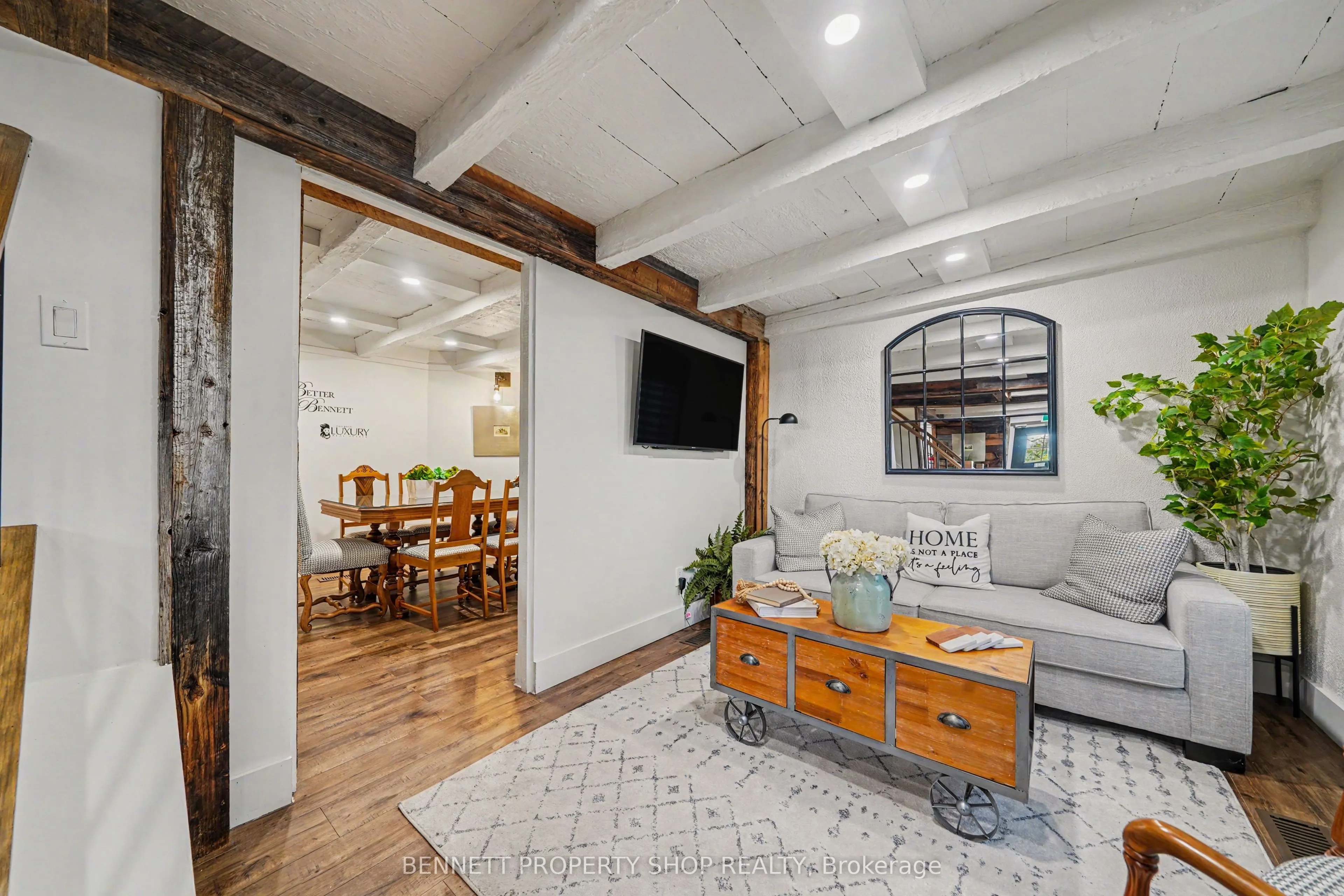 1194 Carp Road