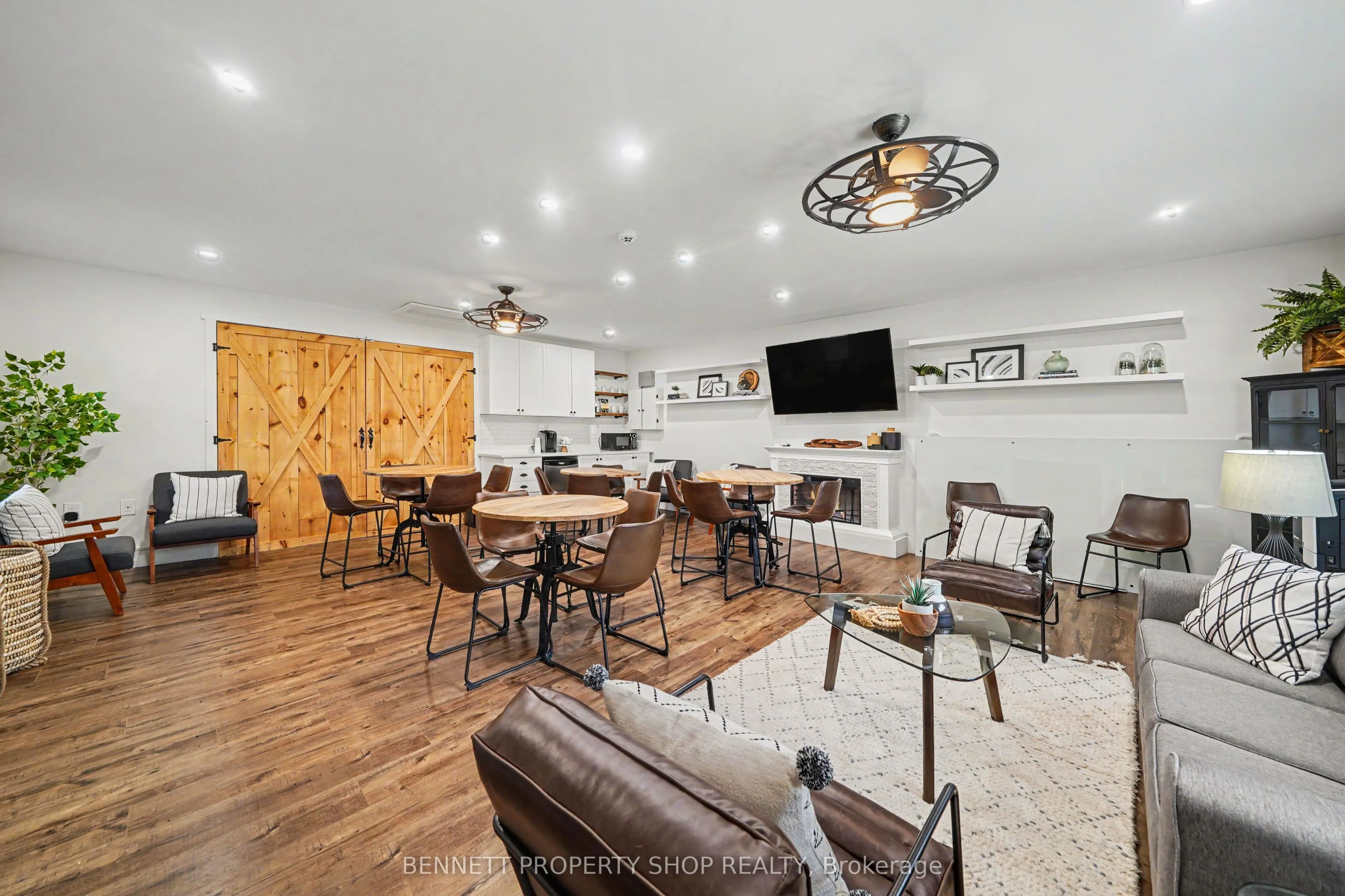 1194 Carp Road