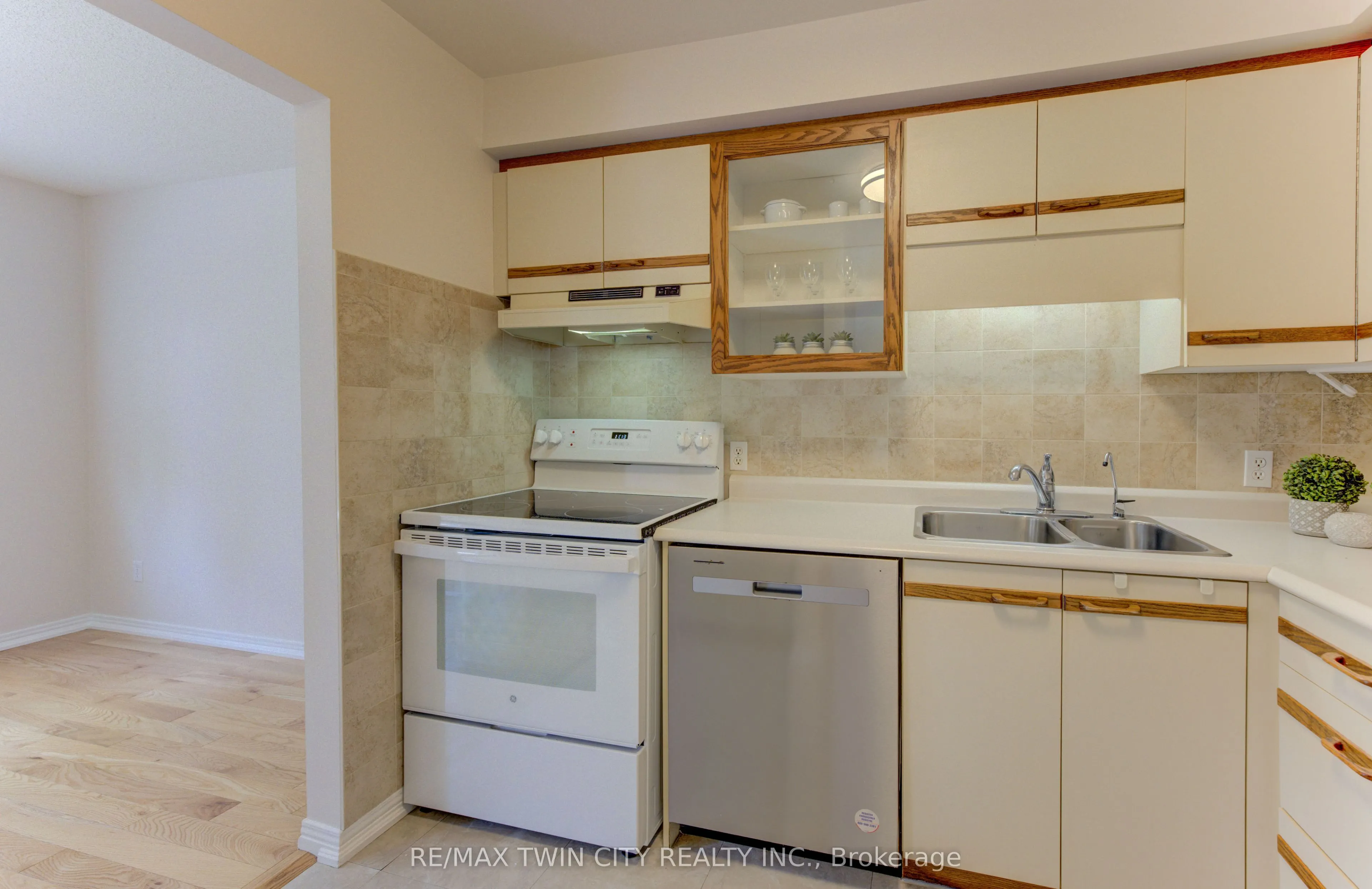 360 Cornridge Place #4