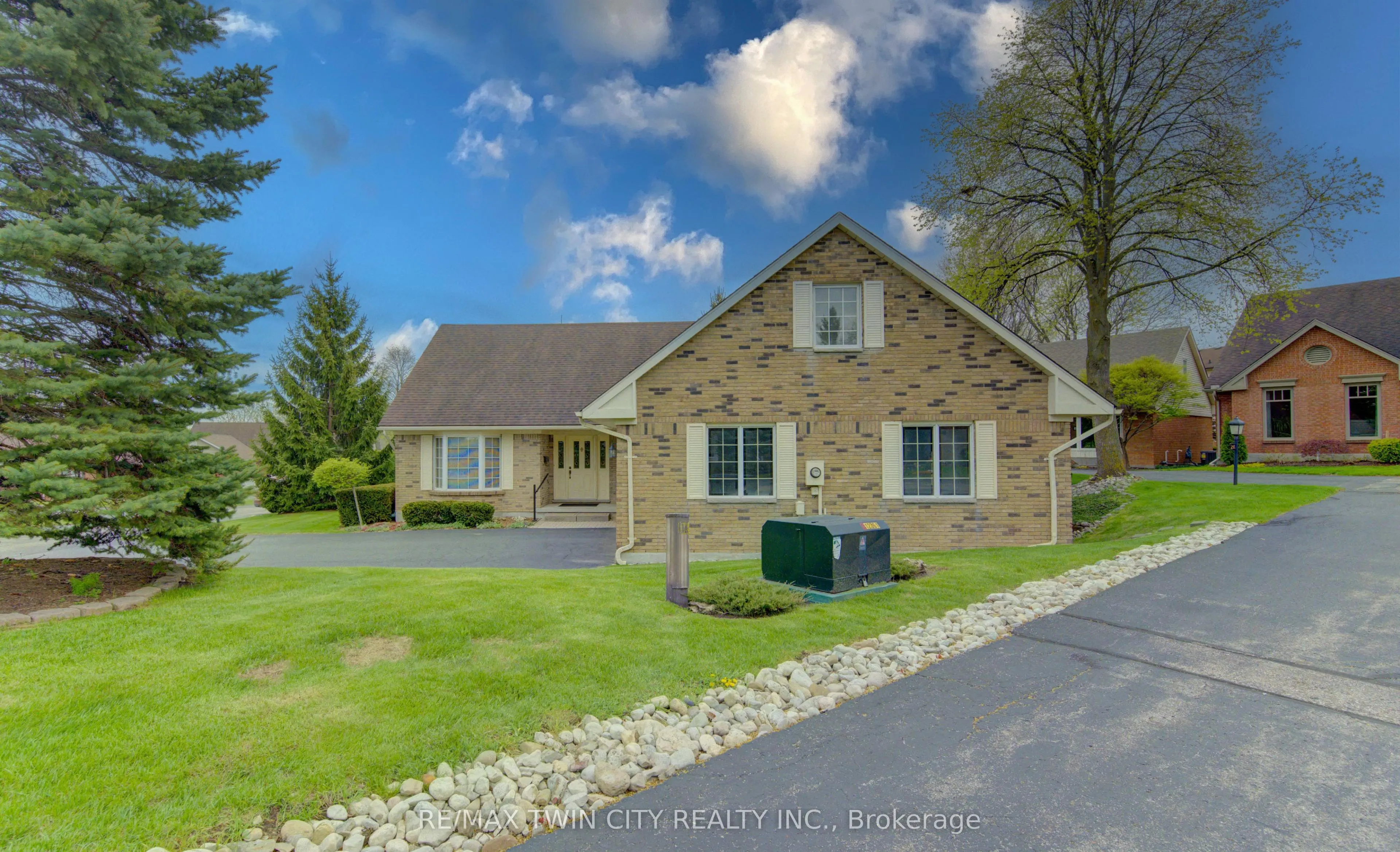 298 Roxton Drive #13