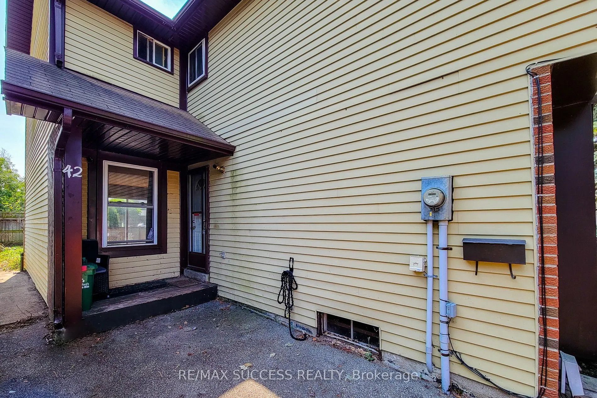 42 Enfield Crescent