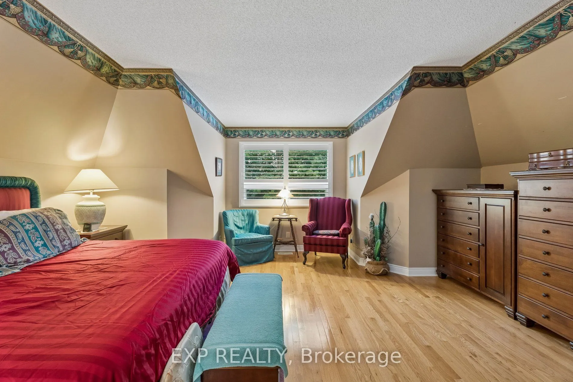 152 Dufferin Avenue #8