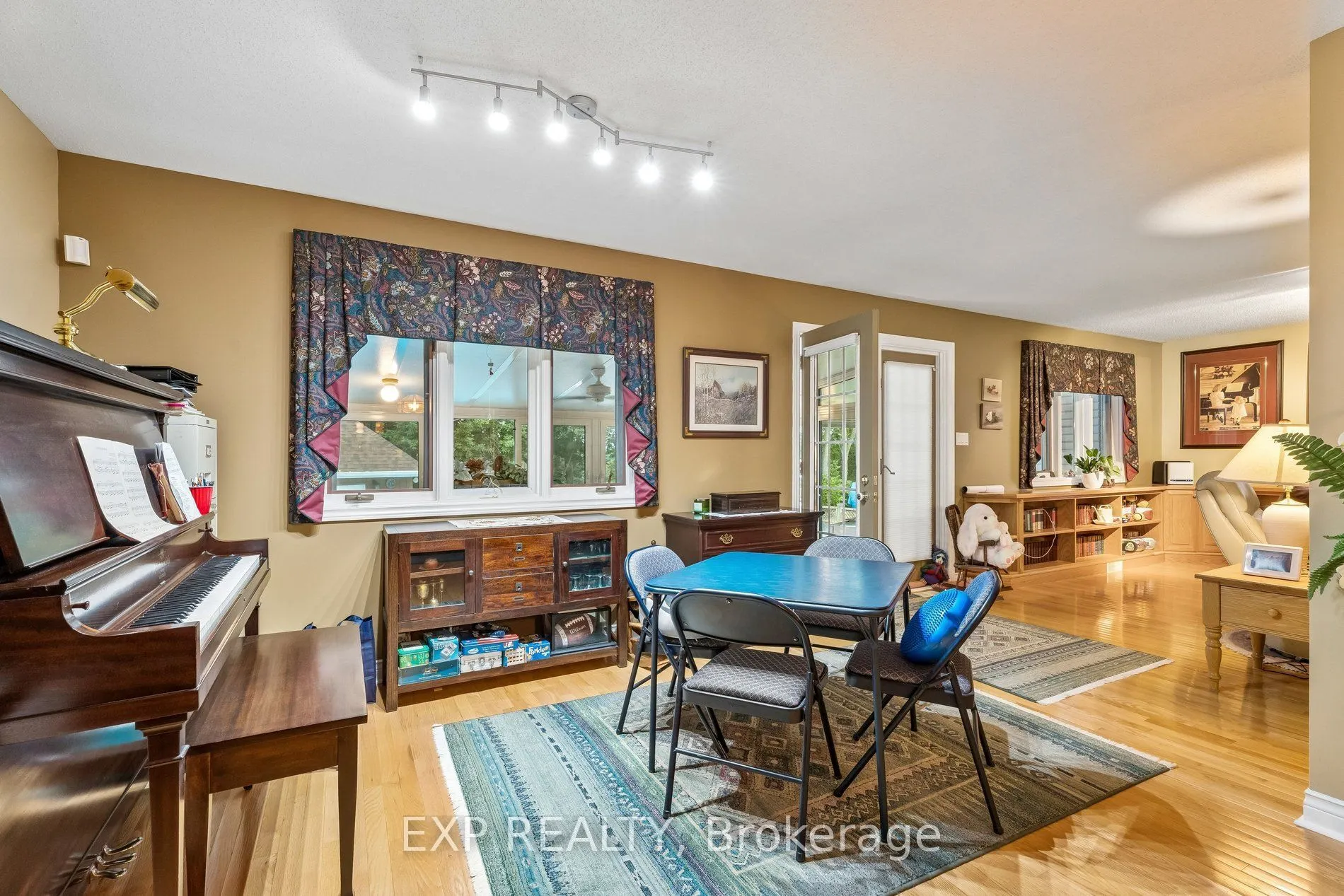 152 Dufferin Avenue #8