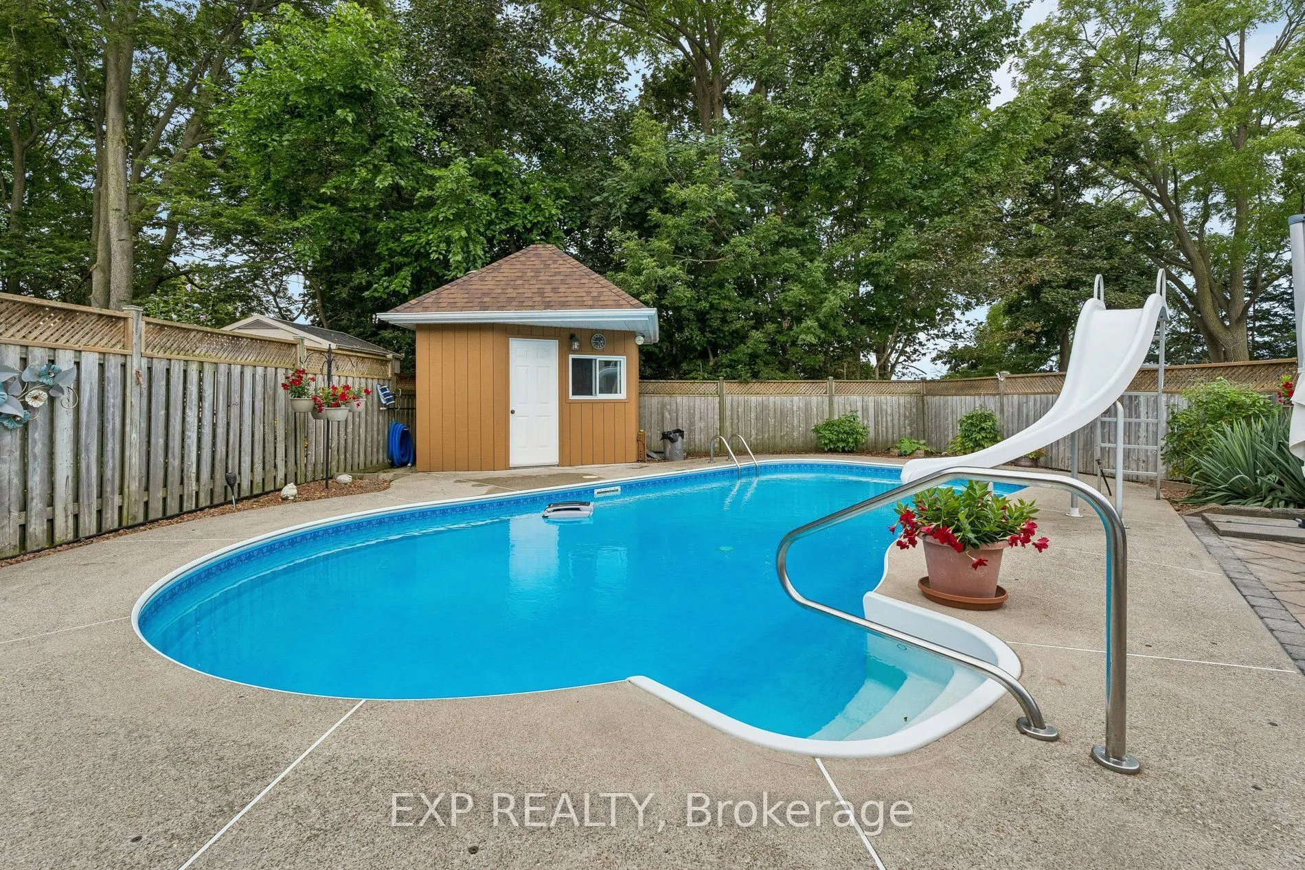 152 Dufferin Avenue #8