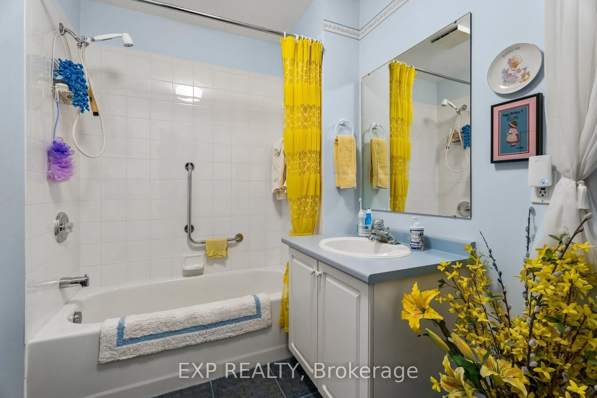 152 Dufferin Avenue #8