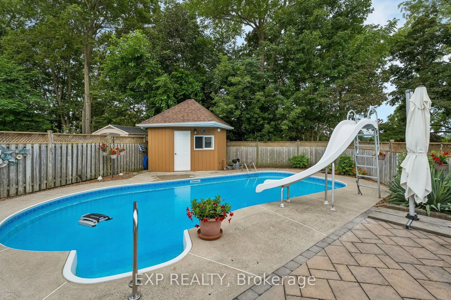 152 Dufferin Avenue #8