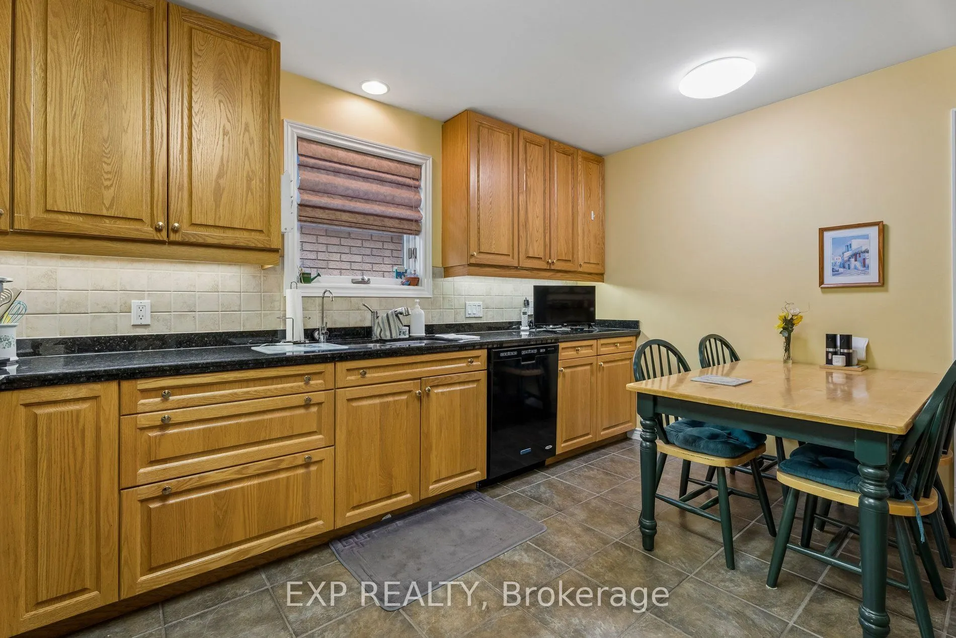 152 Dufferin Avenue #8