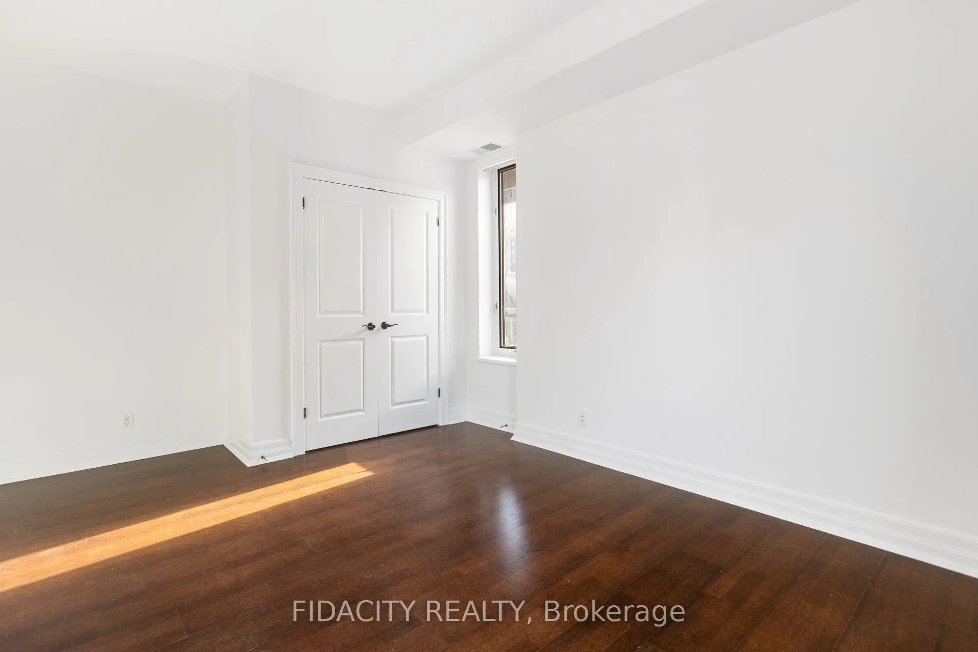 320 Mcleod Street #302