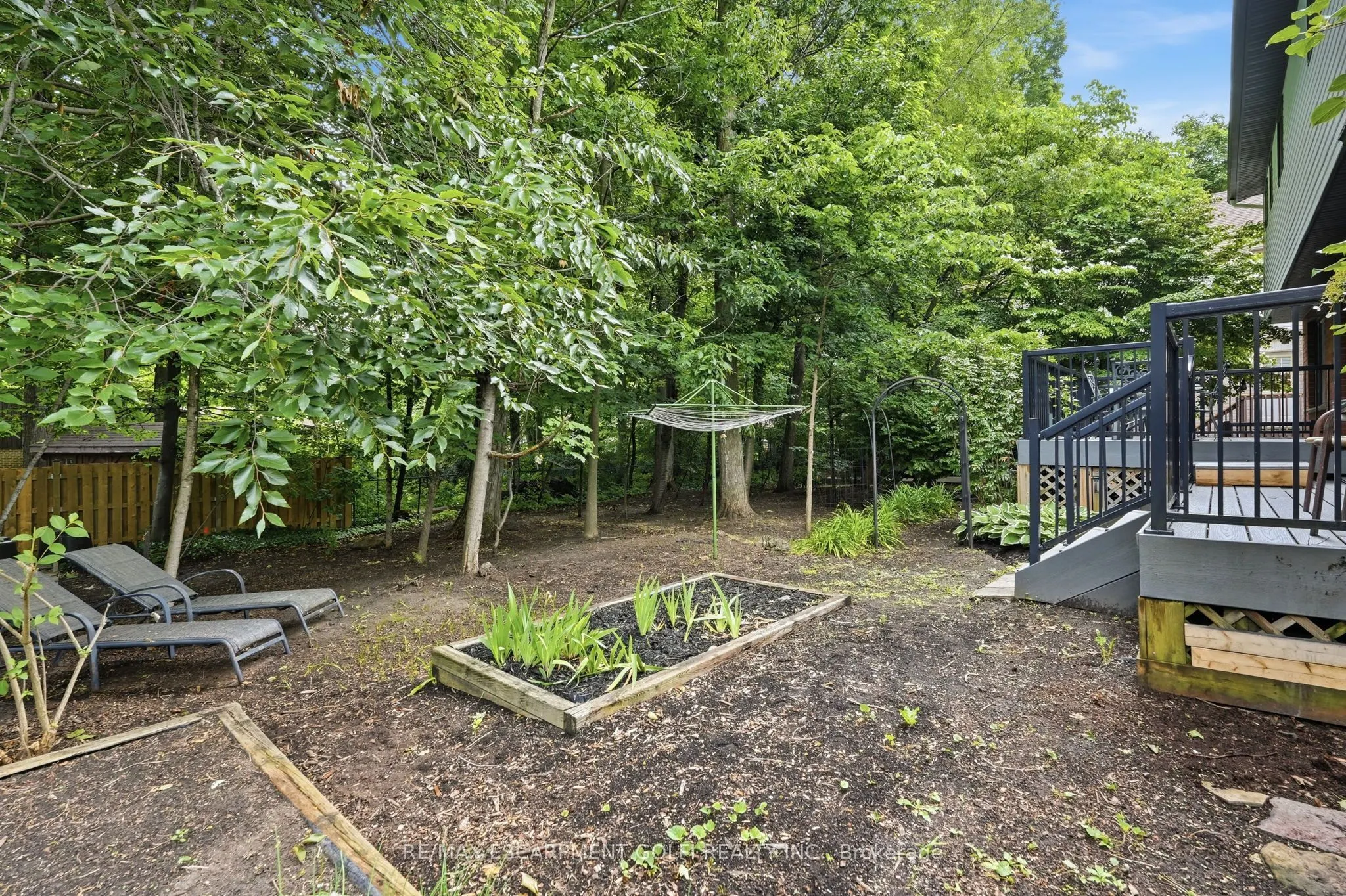 292 THORNCREST Drive