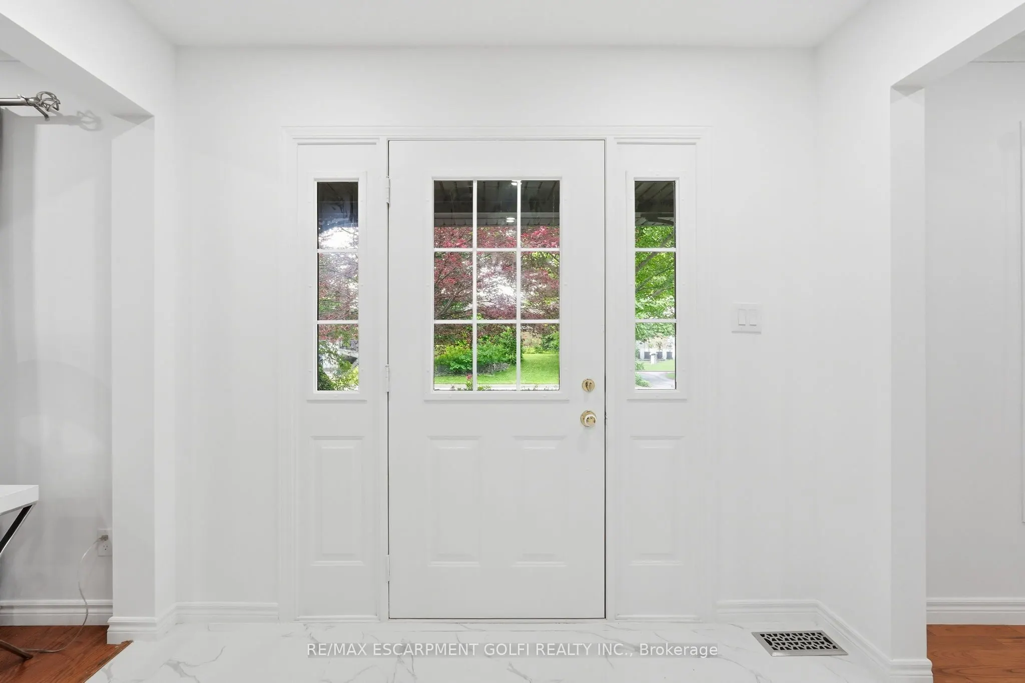 292 THORNCREST Drive