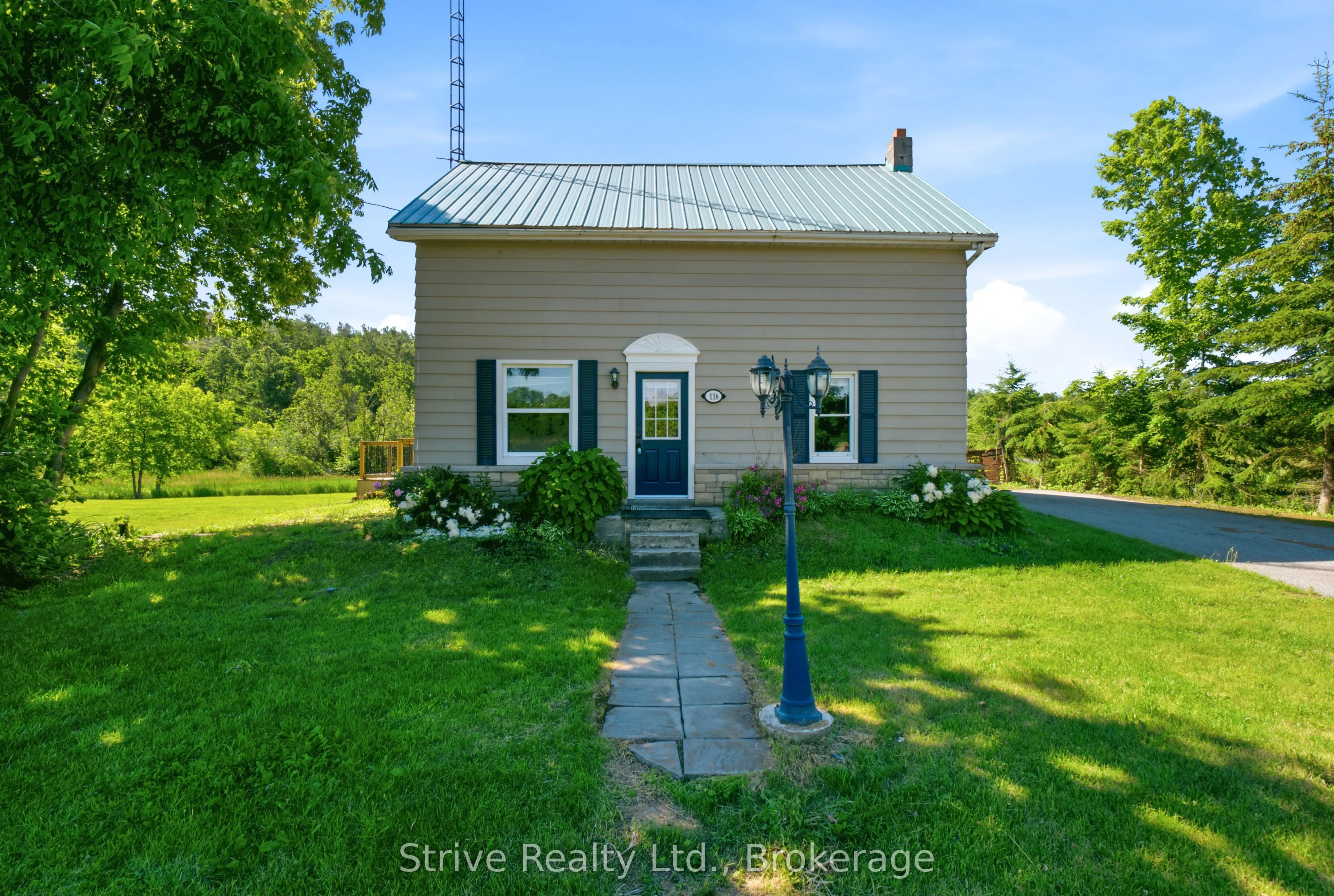 116 Concession Street W