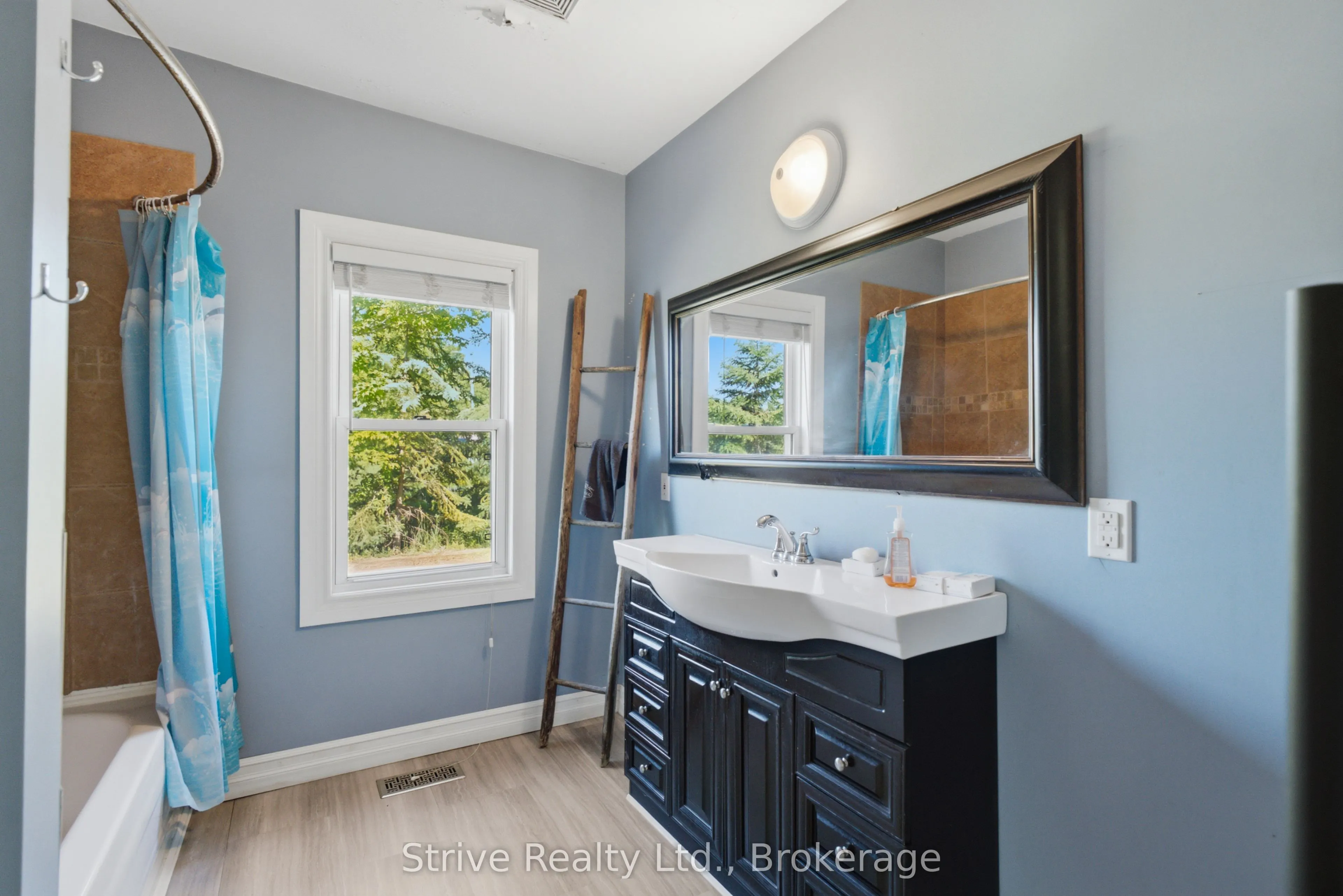 116 Concession Street W