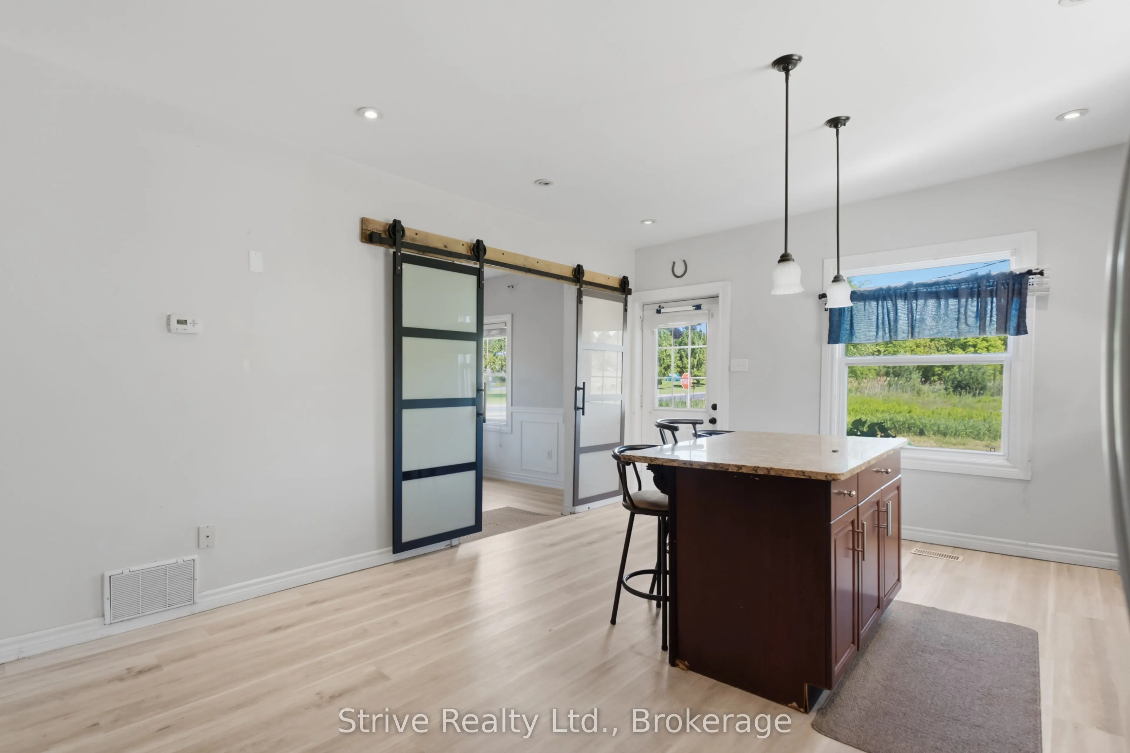 116 Concession Street W