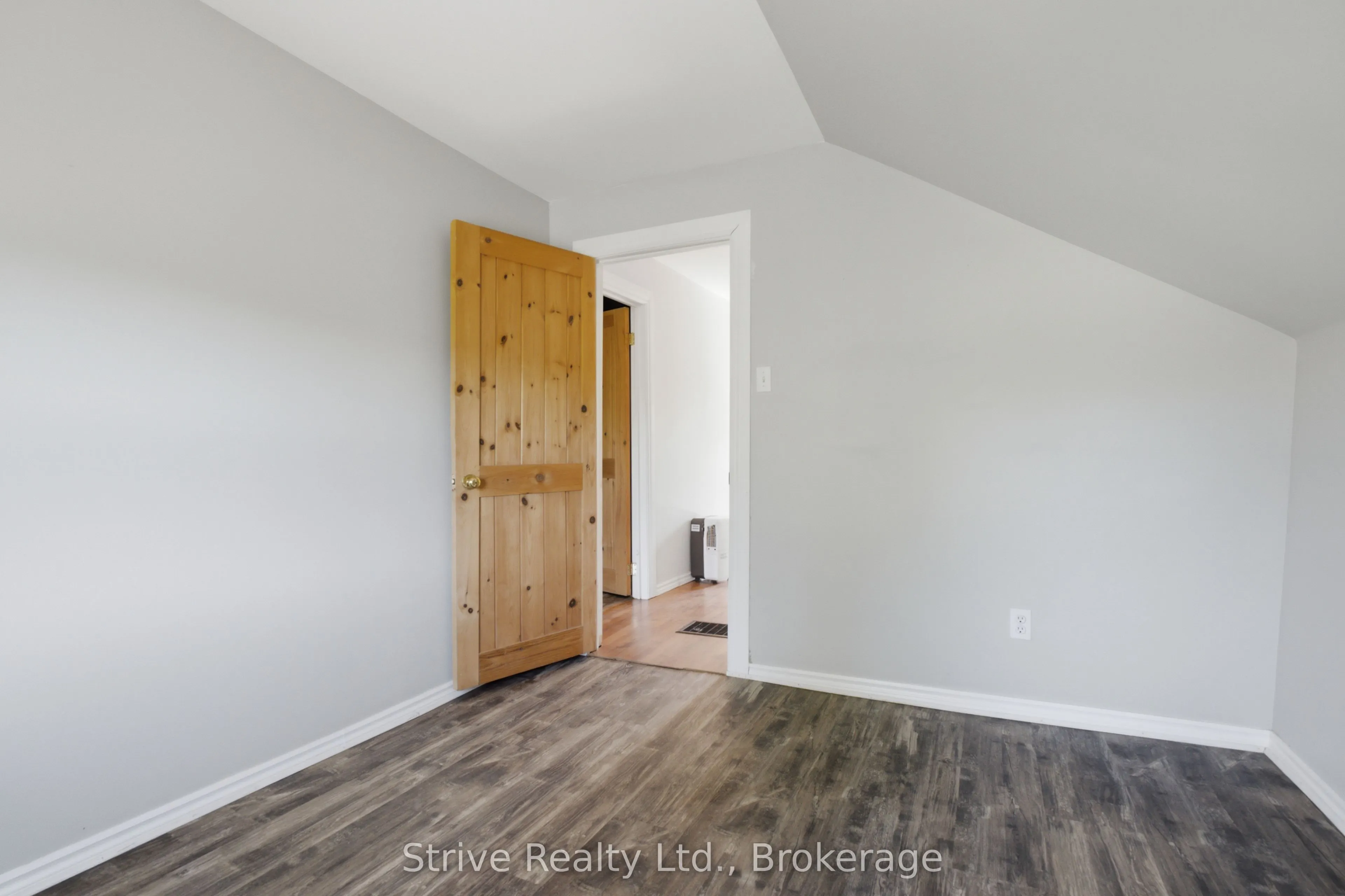 116 Concession Street W