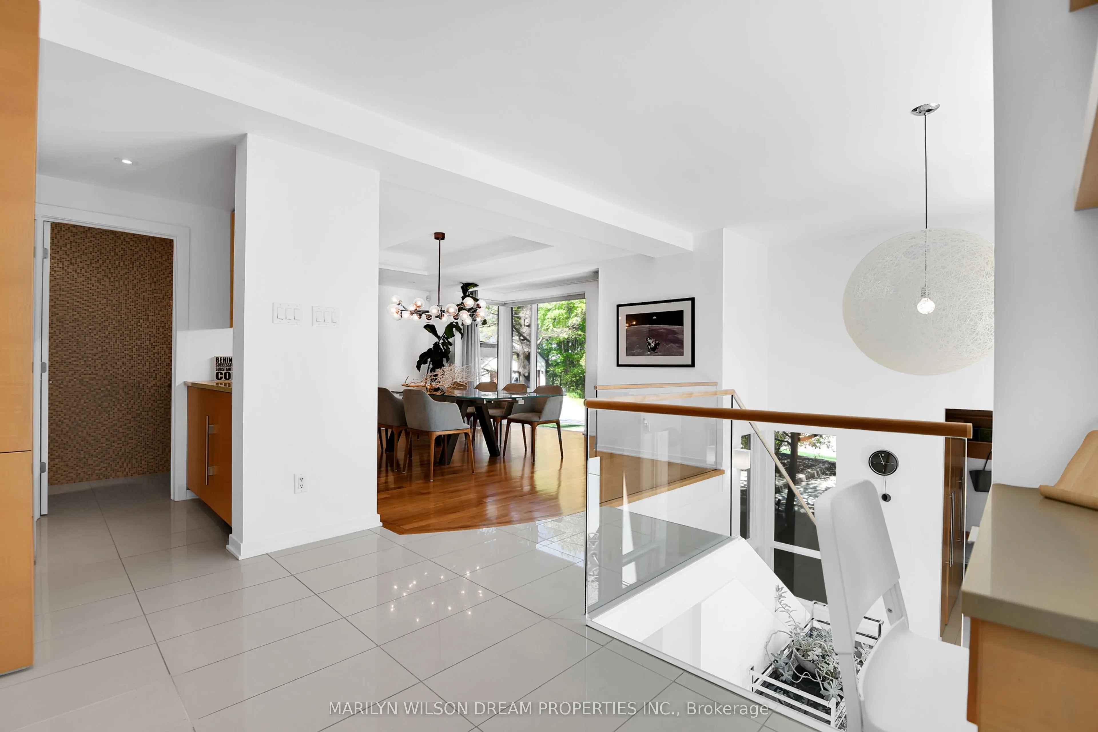 10 Burrows Road