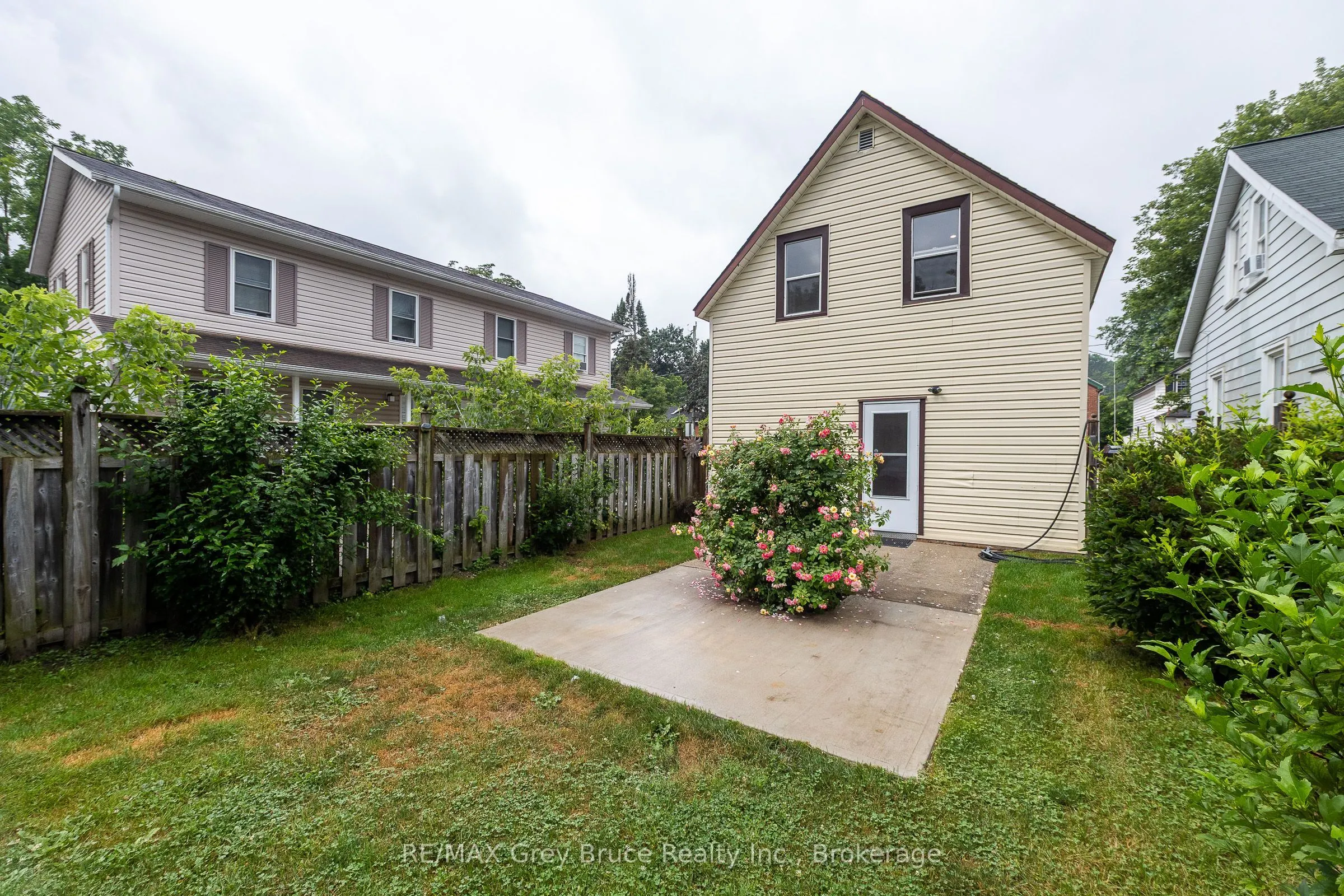 1131 3rd Avenue W