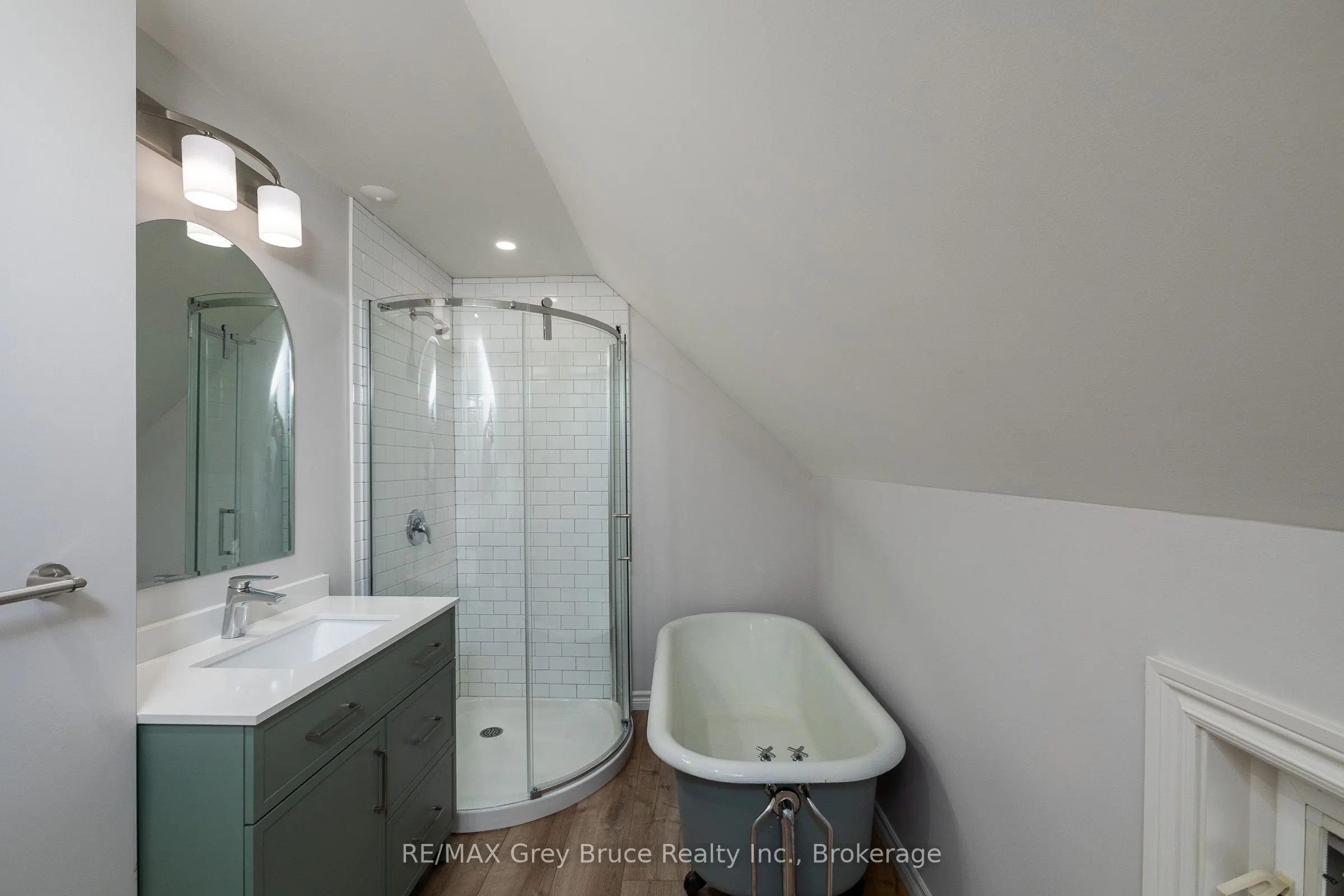 1131 3rd Avenue W