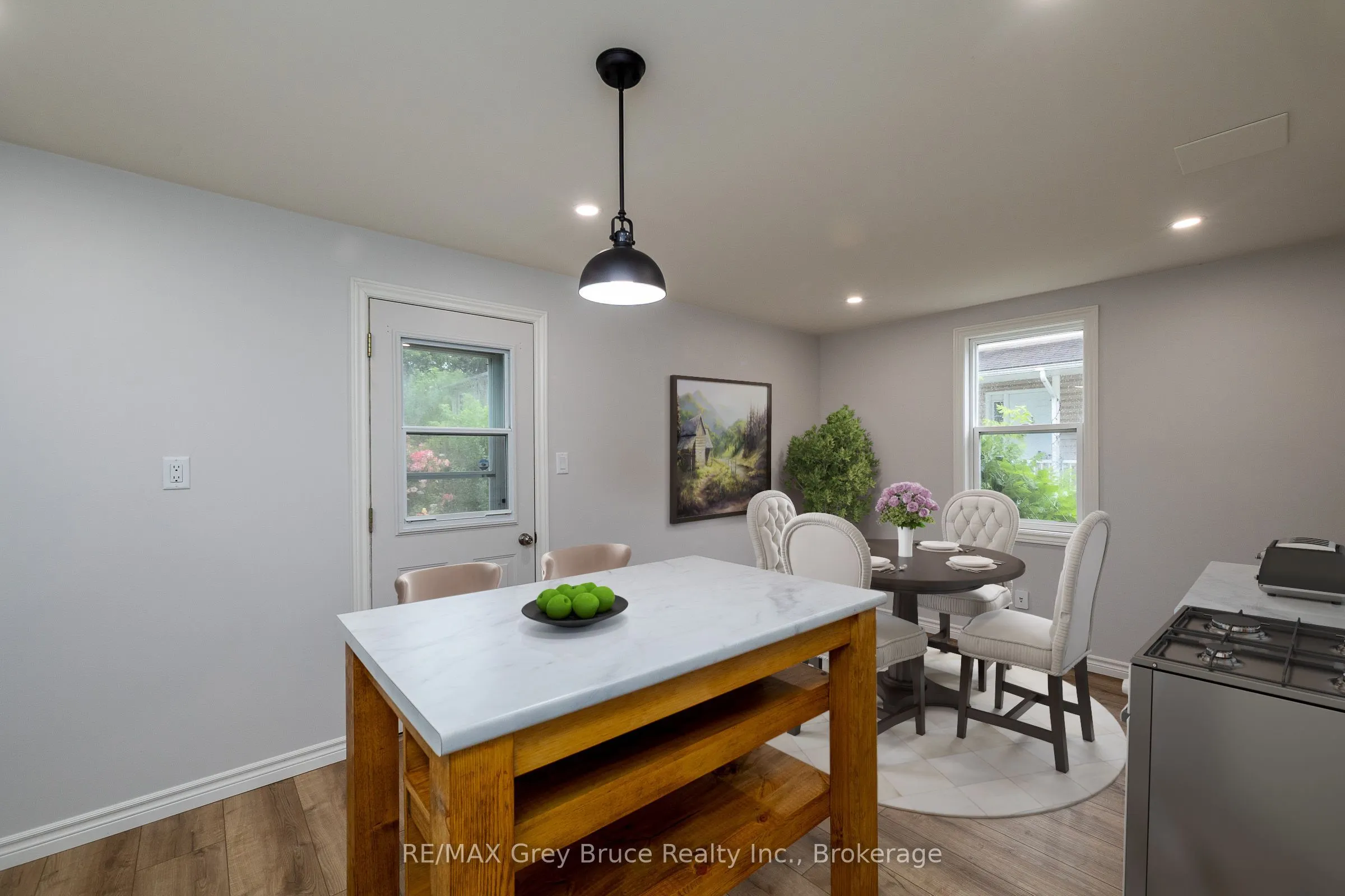 1131 3rd Avenue W