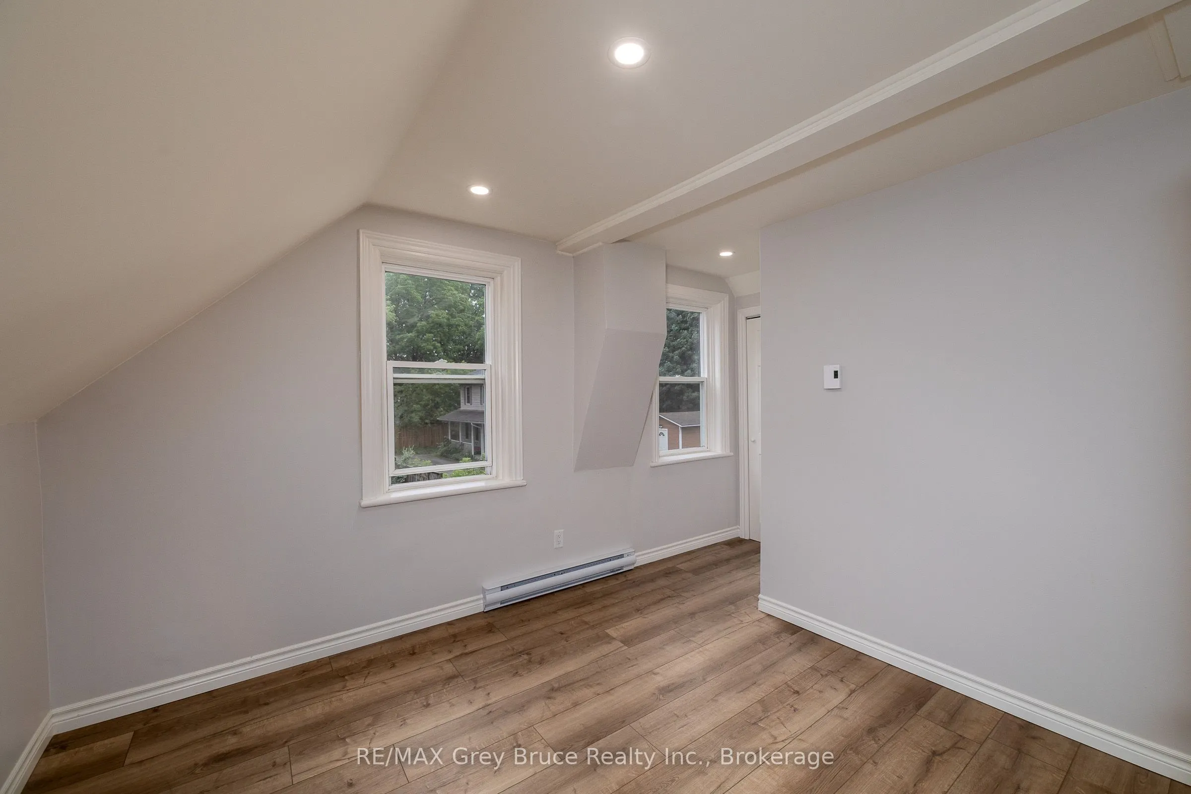 1131 3rd Avenue W