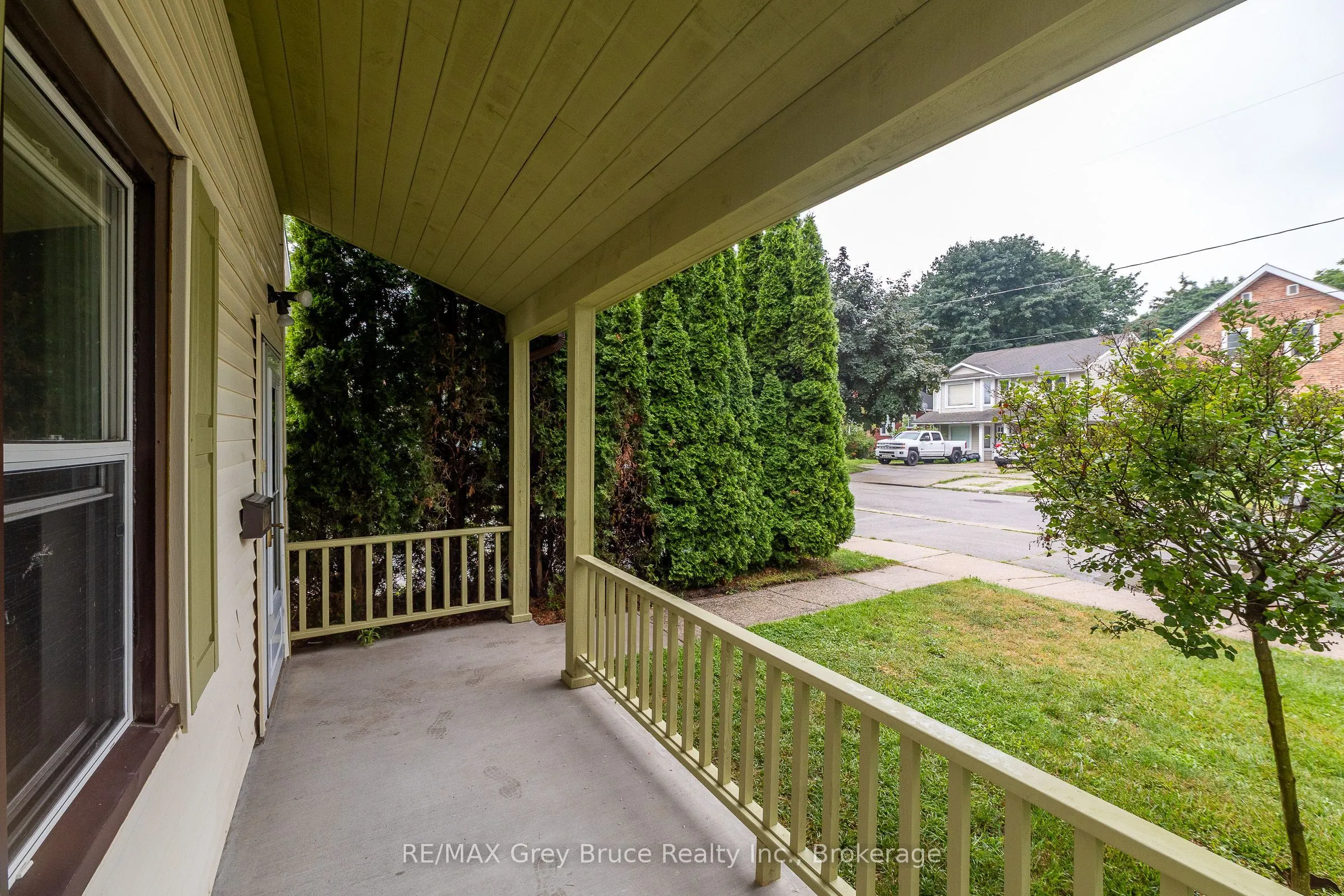 1131 3rd Avenue W