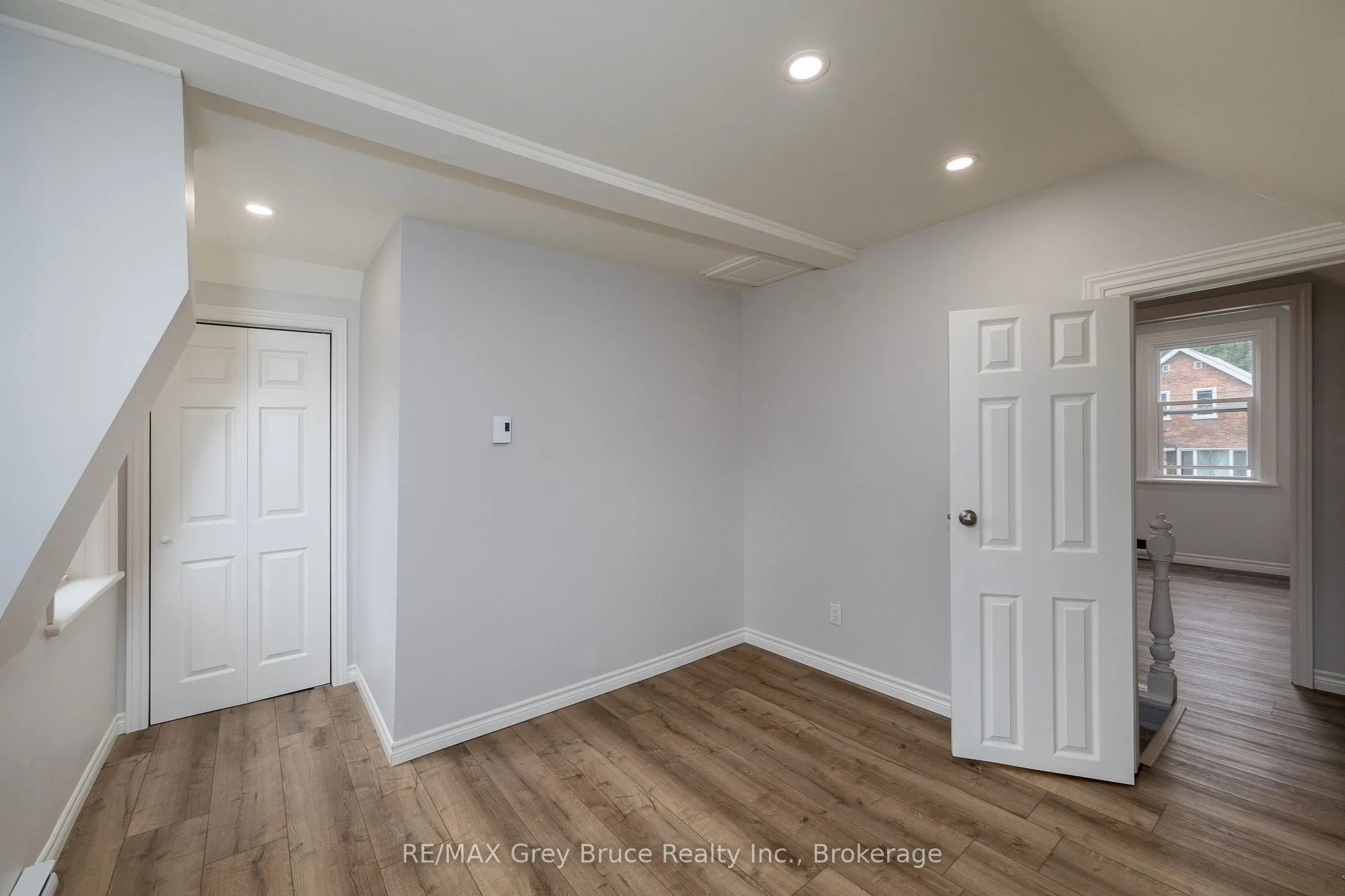 1131 3rd Avenue W