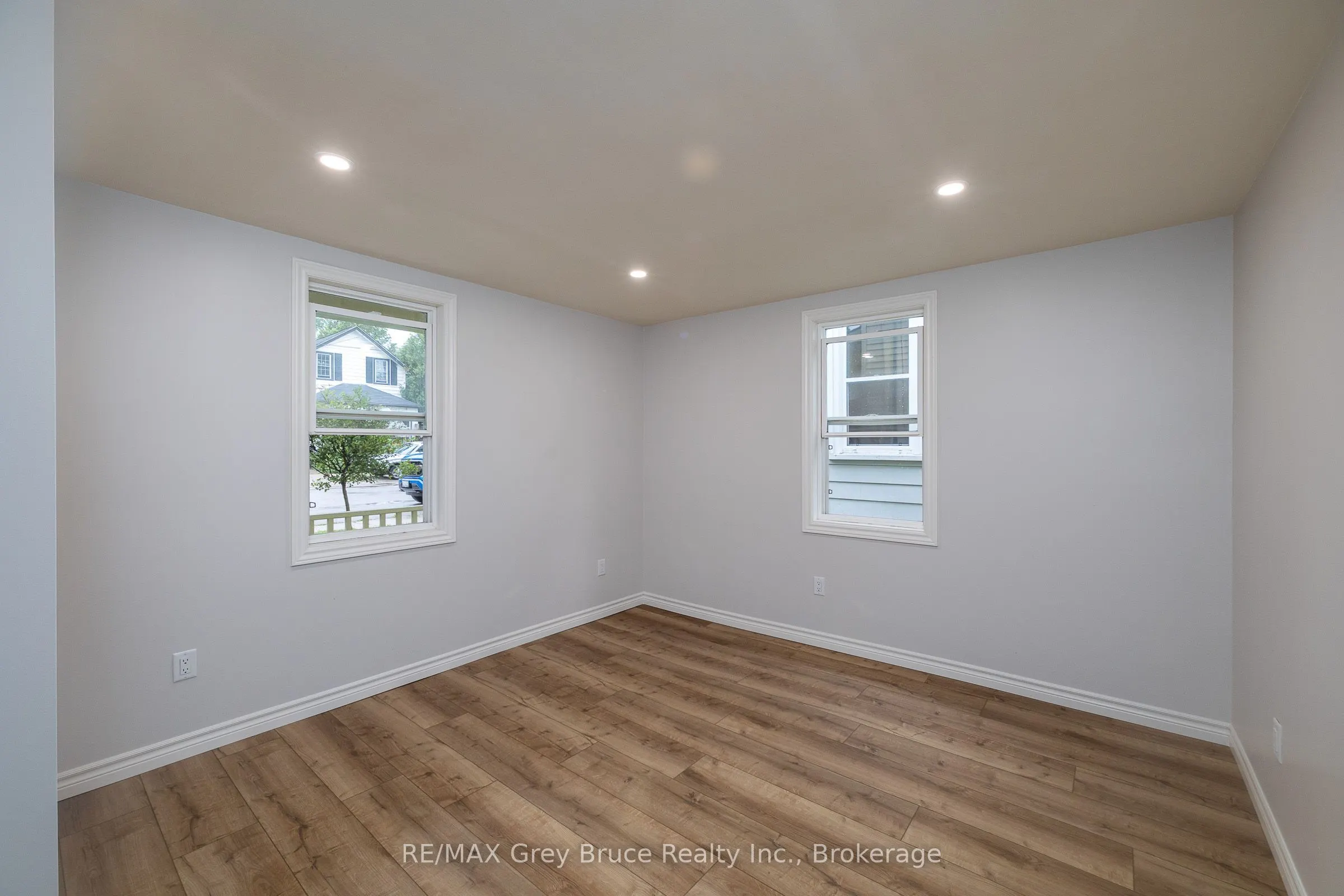 1131 3rd Avenue W