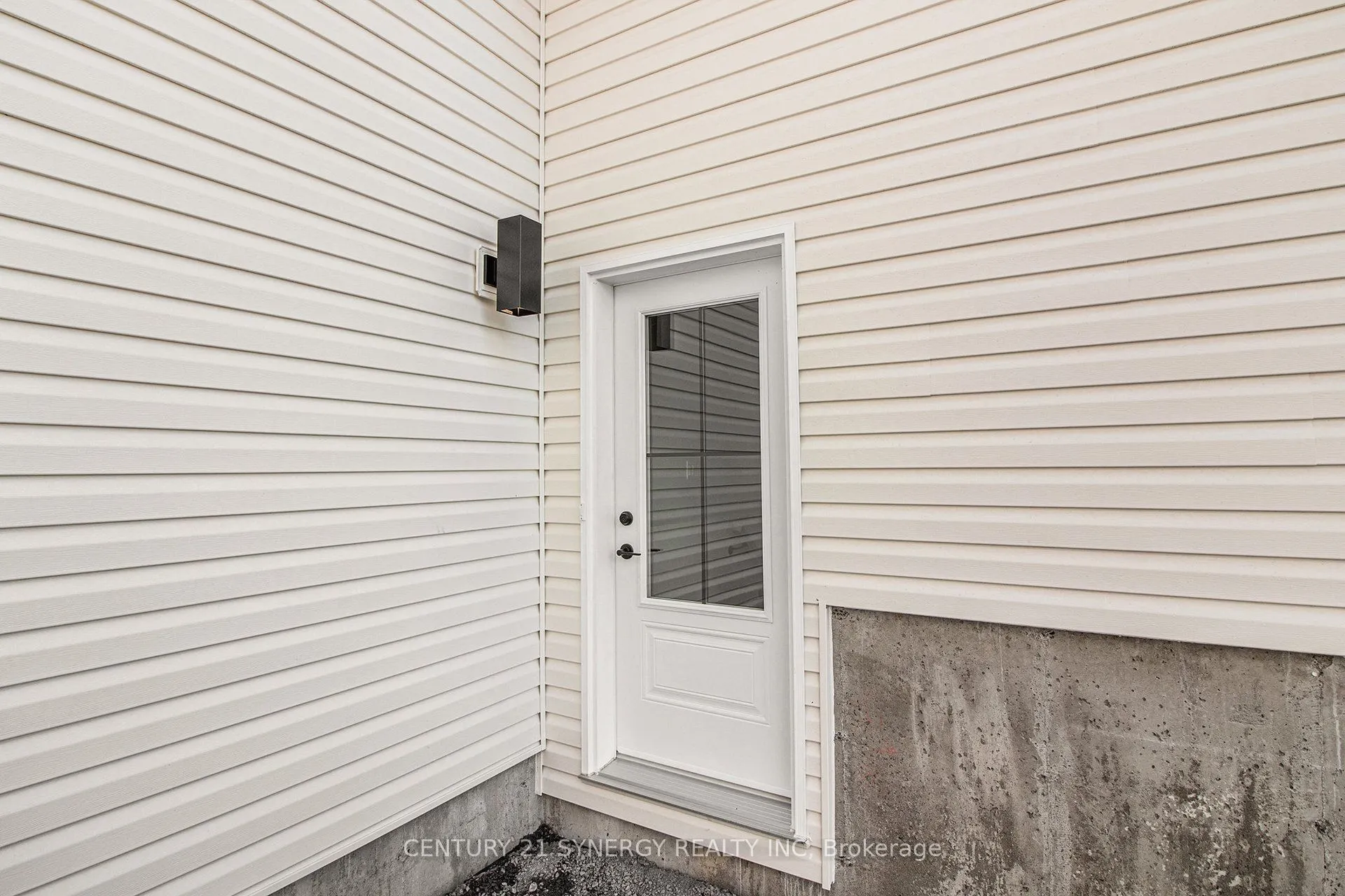 60 Helen Street #B