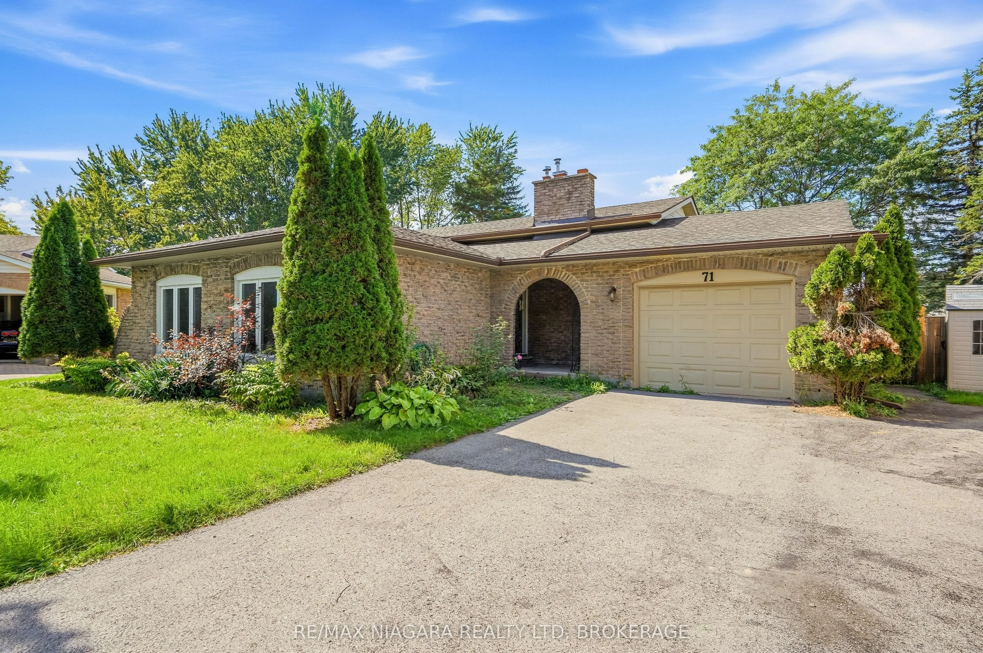71 Glenayr Place