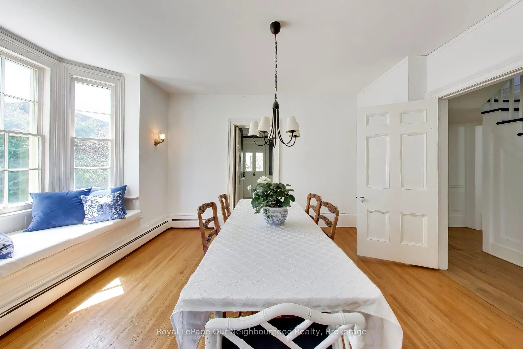 309 King Street W
